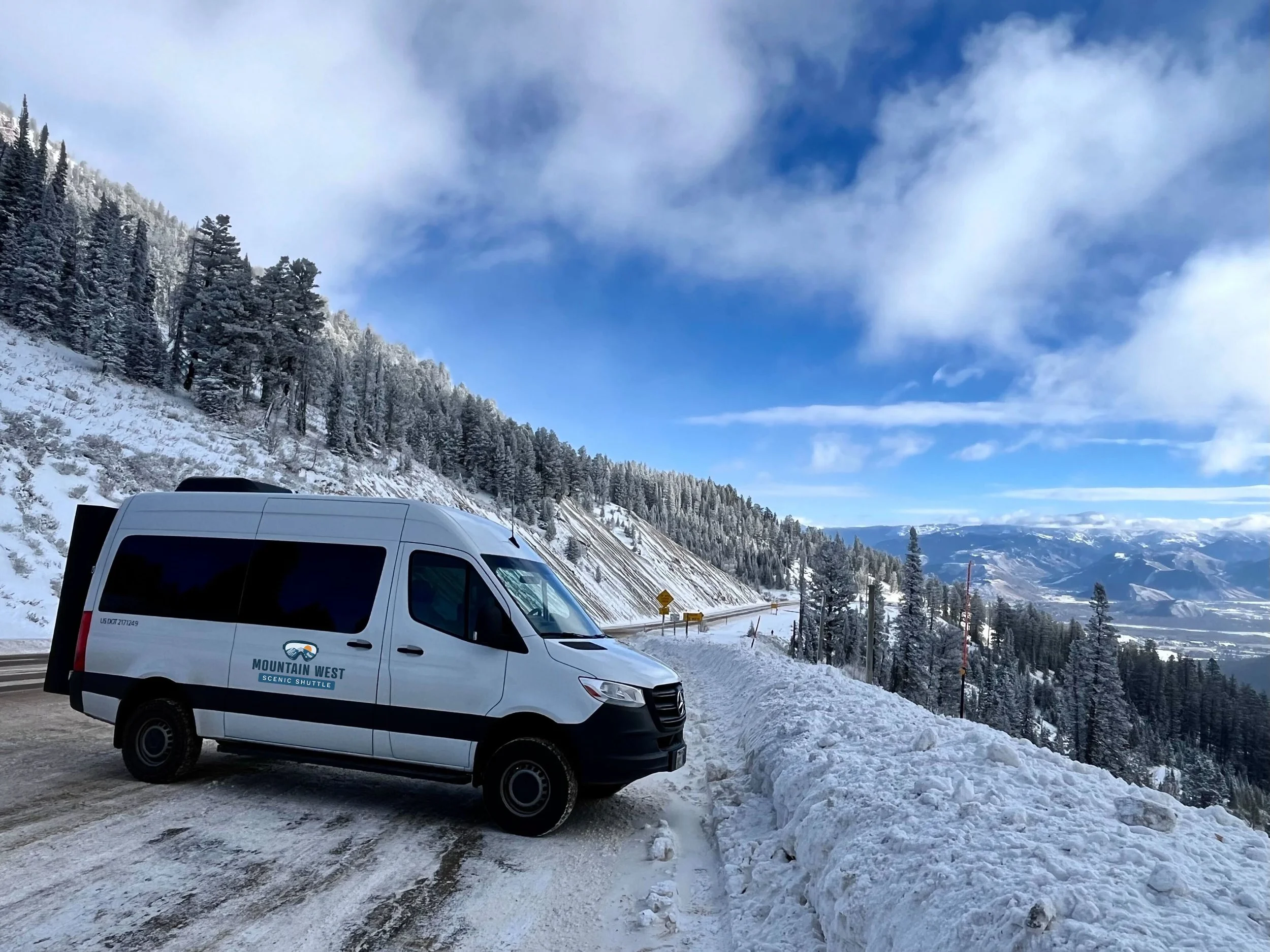 Shuttle vs. Self-Drive From Big Sky to Jackson Hole: What’s Fastest &amp; Easiest?