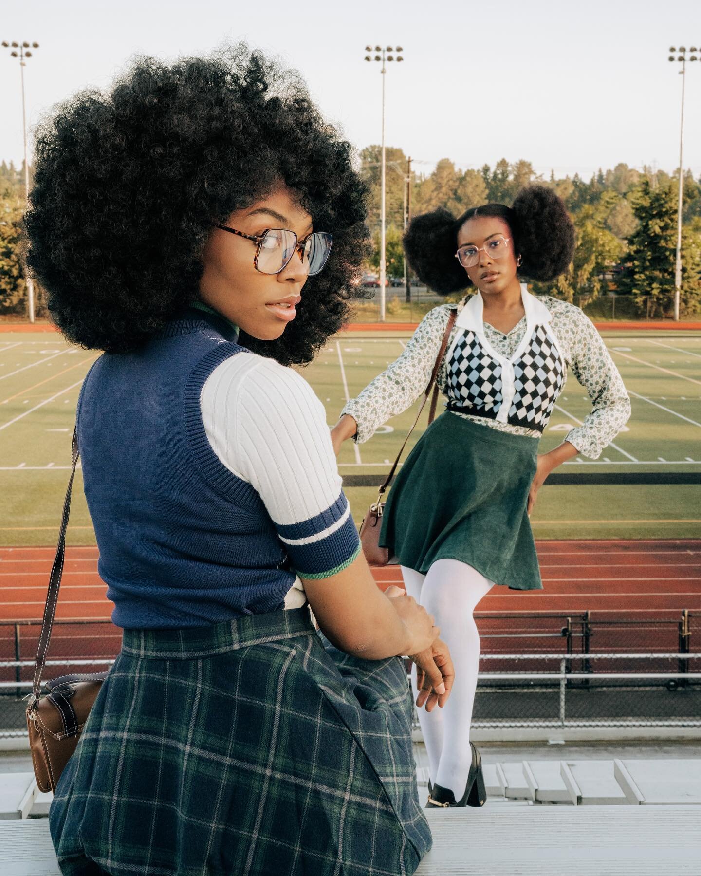 back to school special 📚🍎✏️

2 out of 3 of our 70&rsquo;s collaborative set with creative genius @by.brije! shout out to @tbby.jpeg who made an amazing mock up ad from this shoot (swipe to the end to see!)💛 

creative director/stylist:&nbsp;@by.br