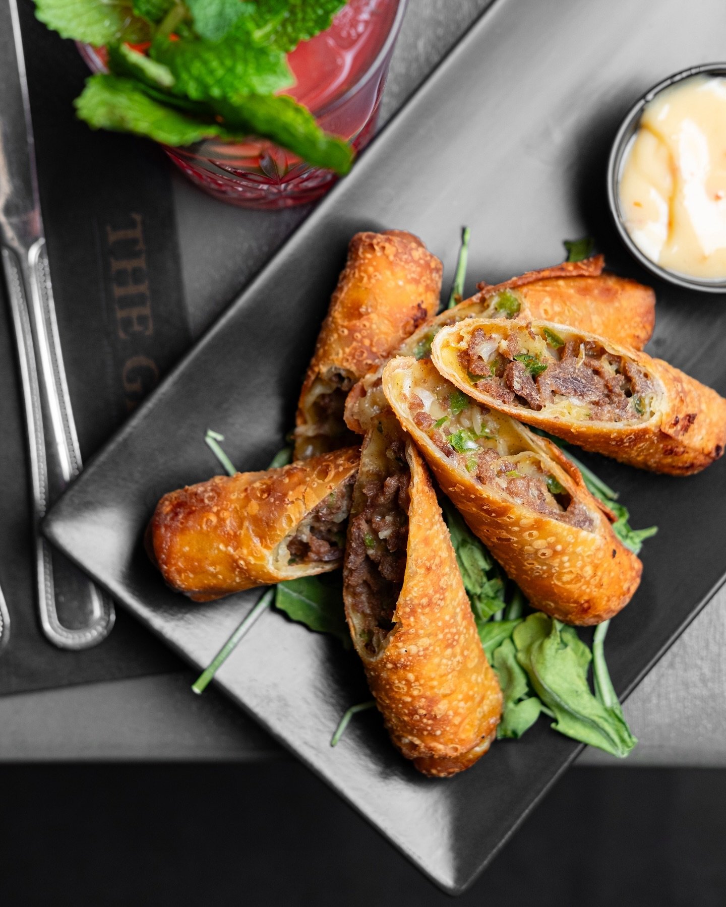 PHILLY CHEESESTEAK EGG ROLLS 💥😋

🍽️ Tap the link in our bio for reservation &amp; more!

📍The Grand
37-01 30th Avenue
📞 (718) 806-1504