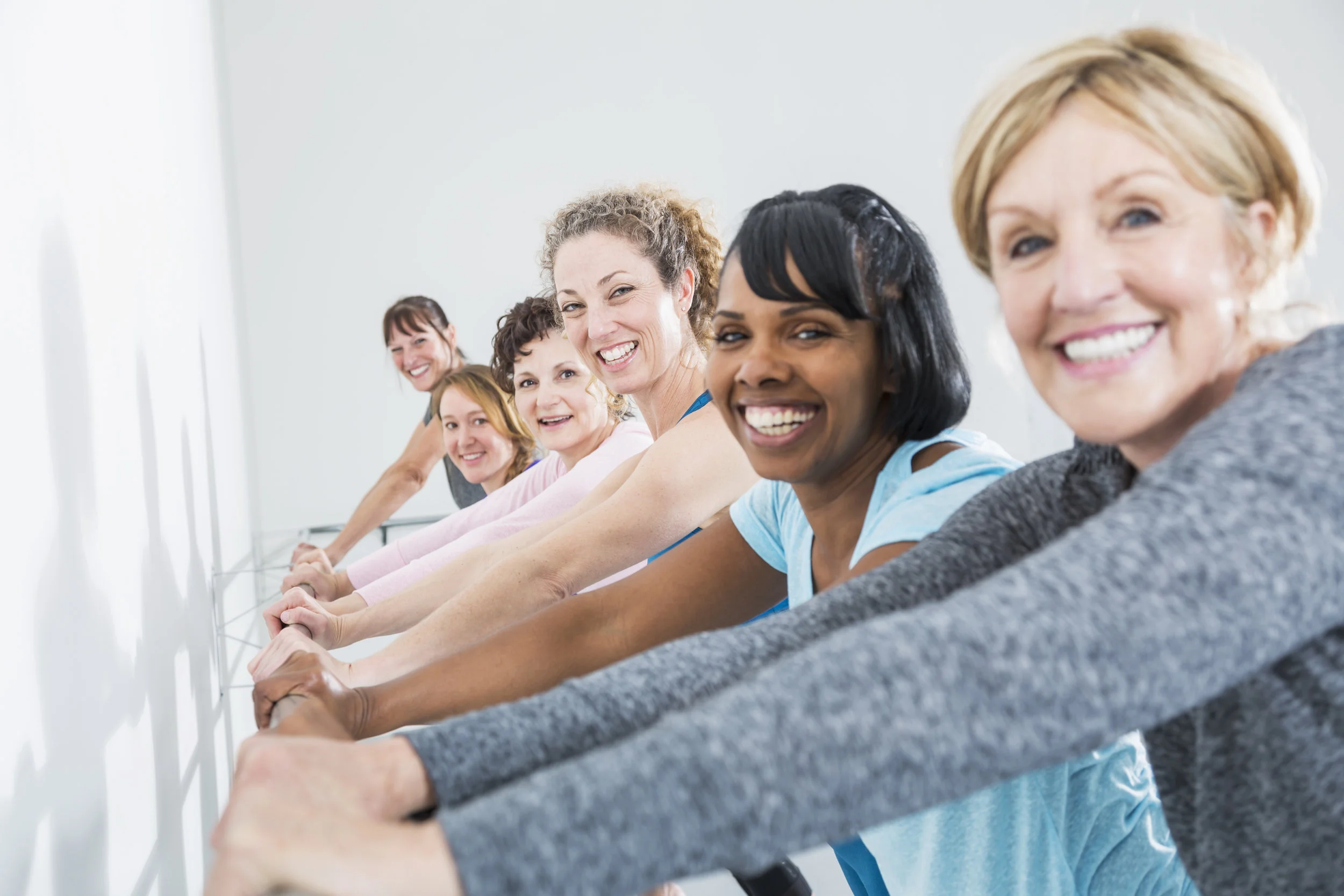 Group-of-women-taking-an-exercise-class-530481175_5760x3840.jpeg