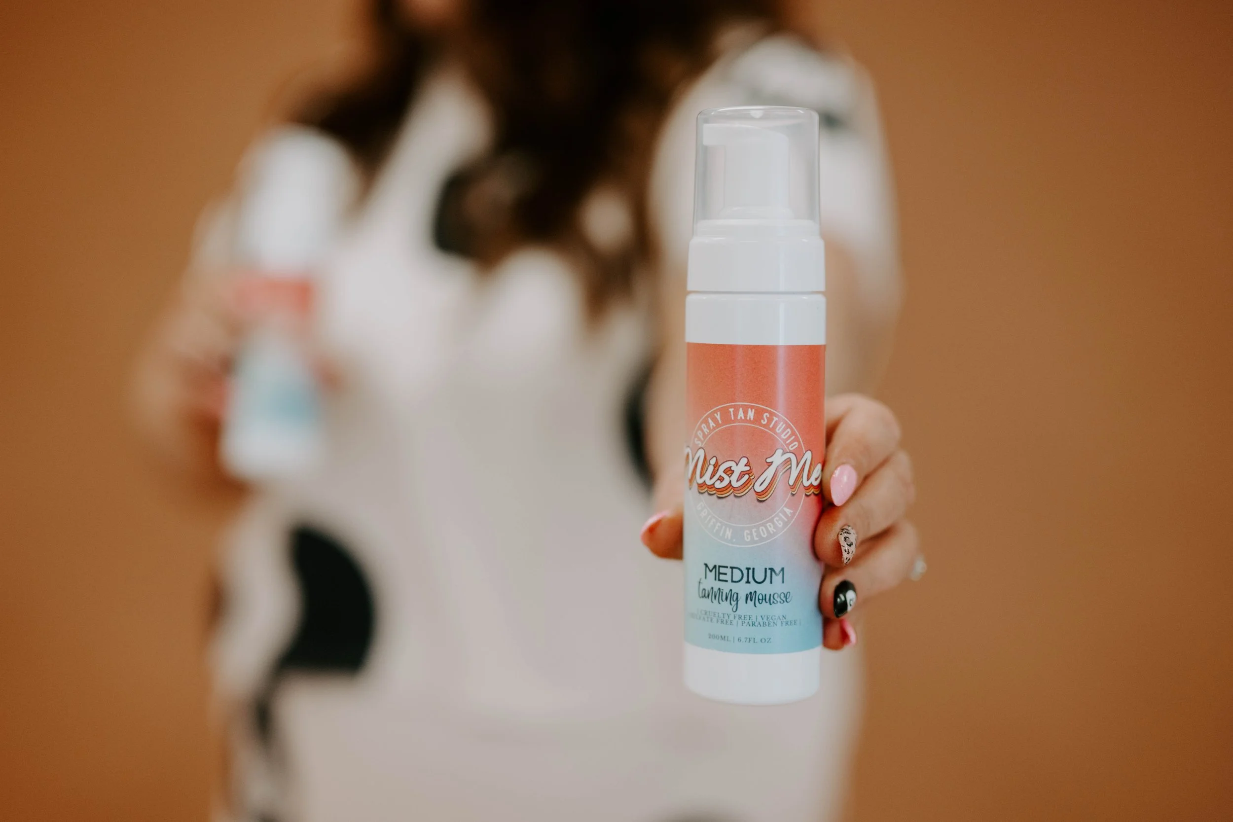 Mist Me Spray Tan Studio - Medium Self Tanning Mousse