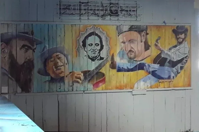 Six Strings Tavern.JPG