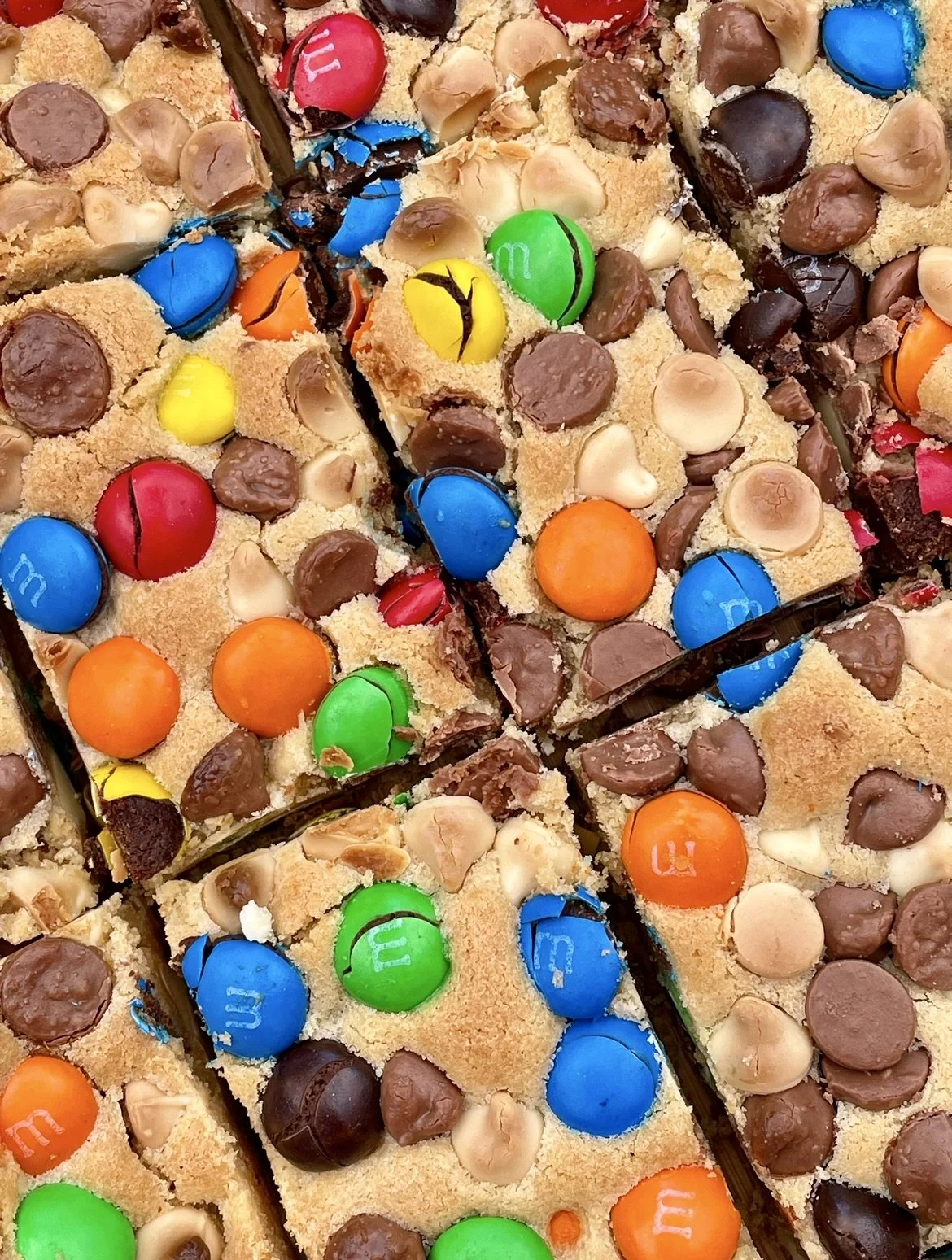 M&amp;M Cookie Bars