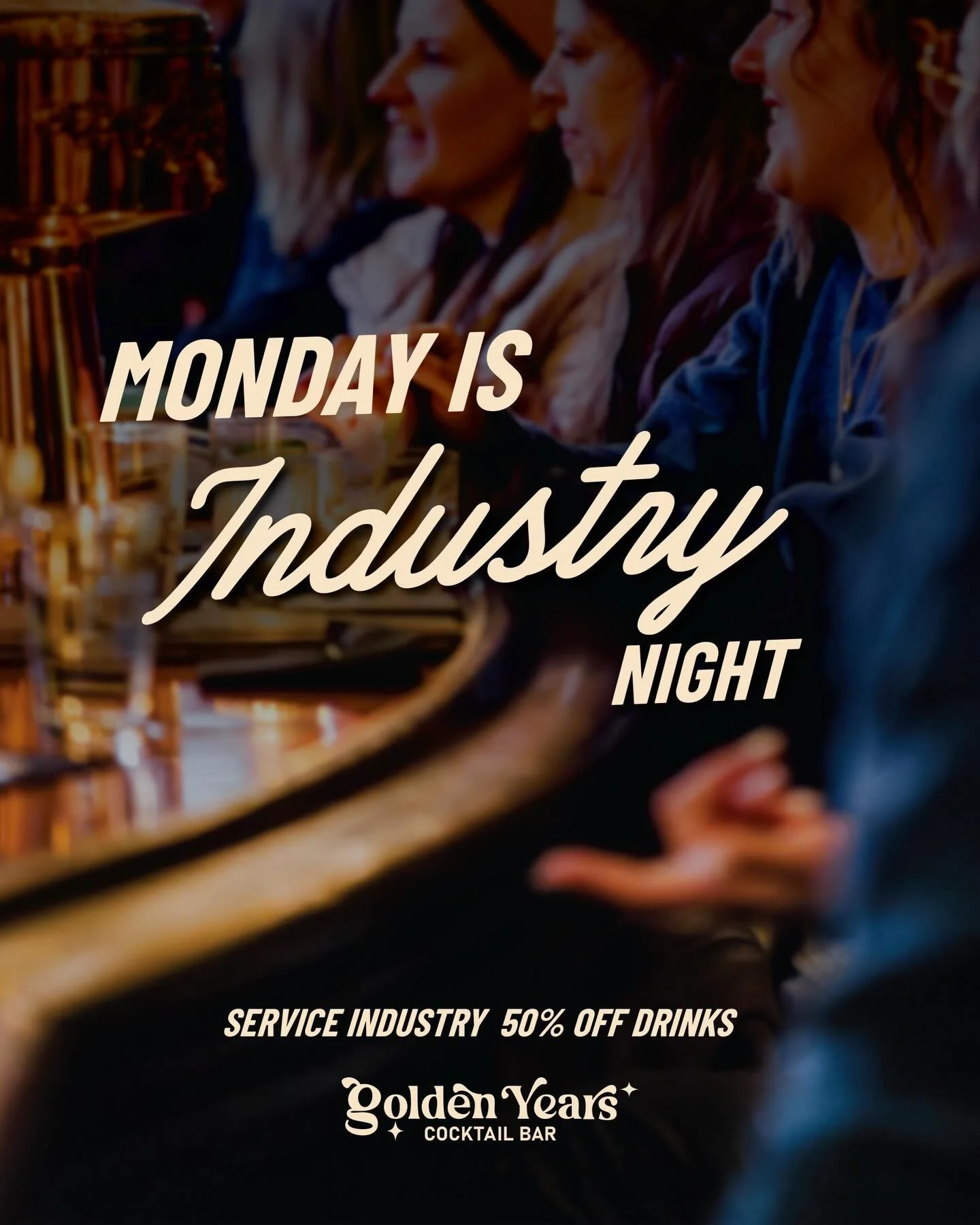 Half off drinks for fellow service industry on Mondays ✌️

#chill #chicagococktailbar #cocktails #neighborhoodbar #westtownbar