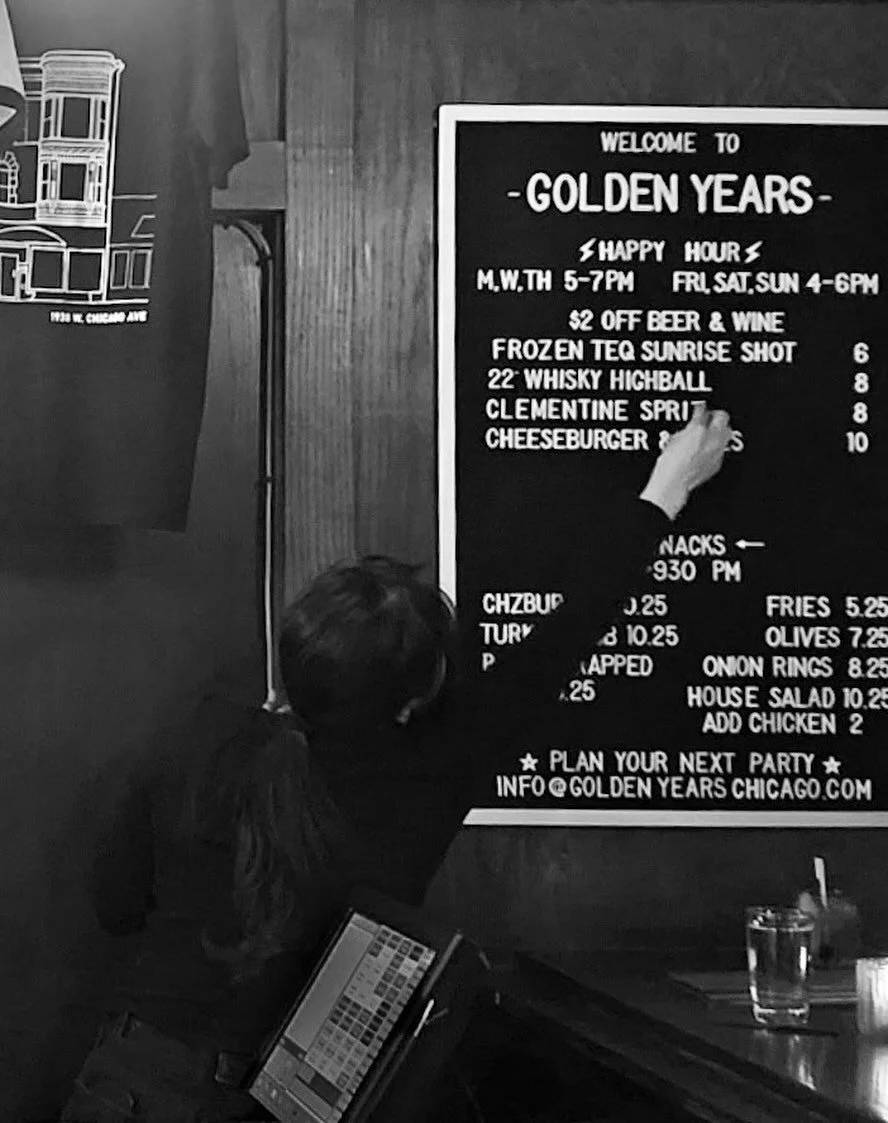 Happy Hour all week

Clementine Spritz.
Clementine liqueur, bianco vermouth, Sparkling wine
🍾