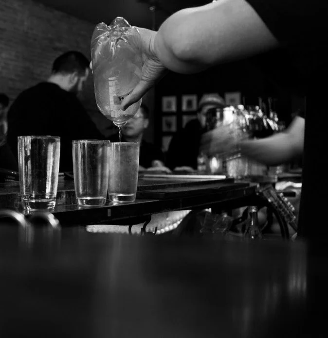 Time for a crispy highball 😋

#chicagococktailbar #cocktails #neighborhoodbar #westtownbar #highball
📷: @jeremyyappy