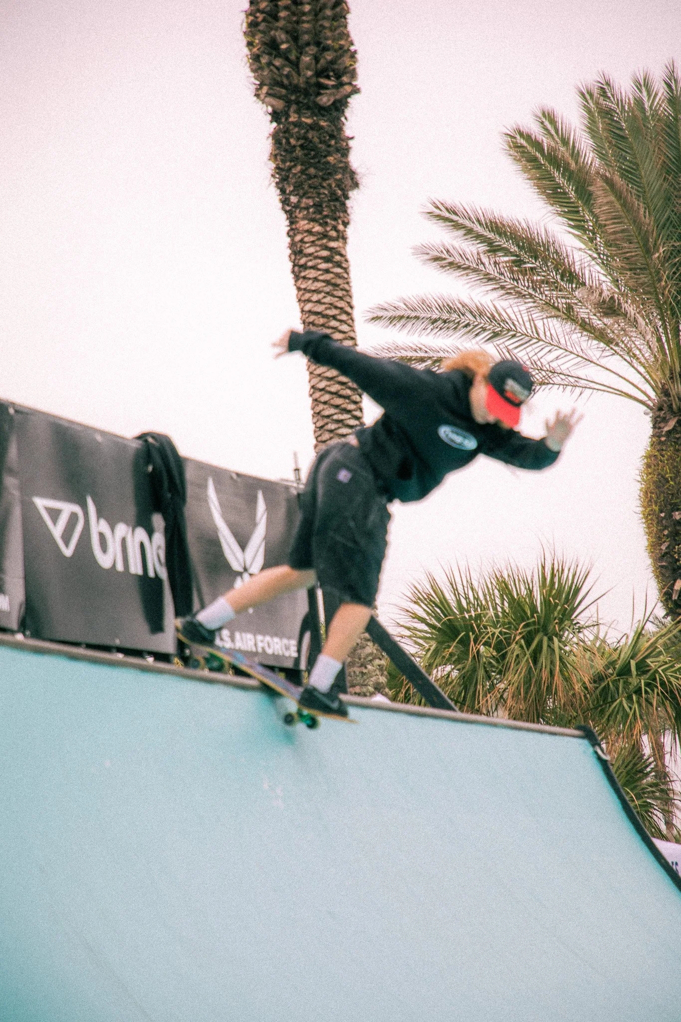 super_girl_skaters_poe-1.jpg