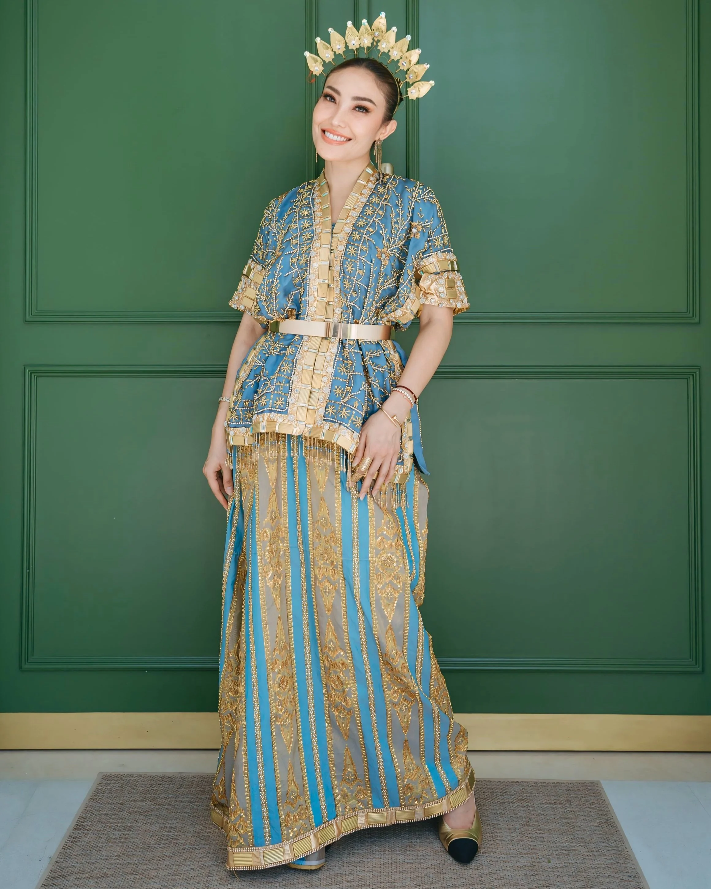Ayu Dewi at Pesta Rakyat BNI in Anggun Busana