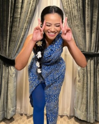 Yura Yunita in Fiona Yao