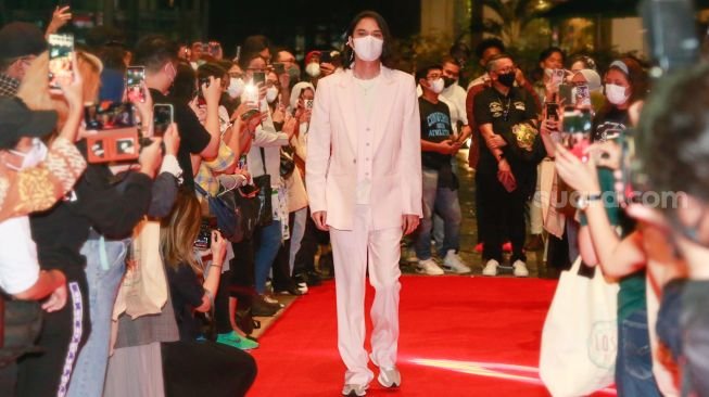 Baskara Mahendra at 'Losmen Bu Broto' premiere in Hartono Gan