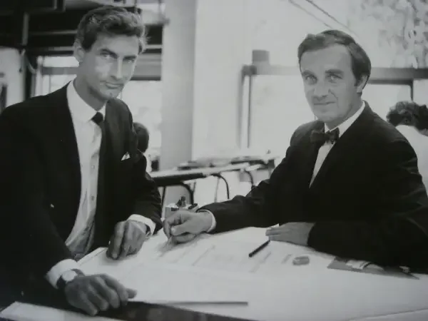 4SJOB2Y_Maurice_Mahoney_and_Sir_Miles_Warren_circa_1966_jpg.webp