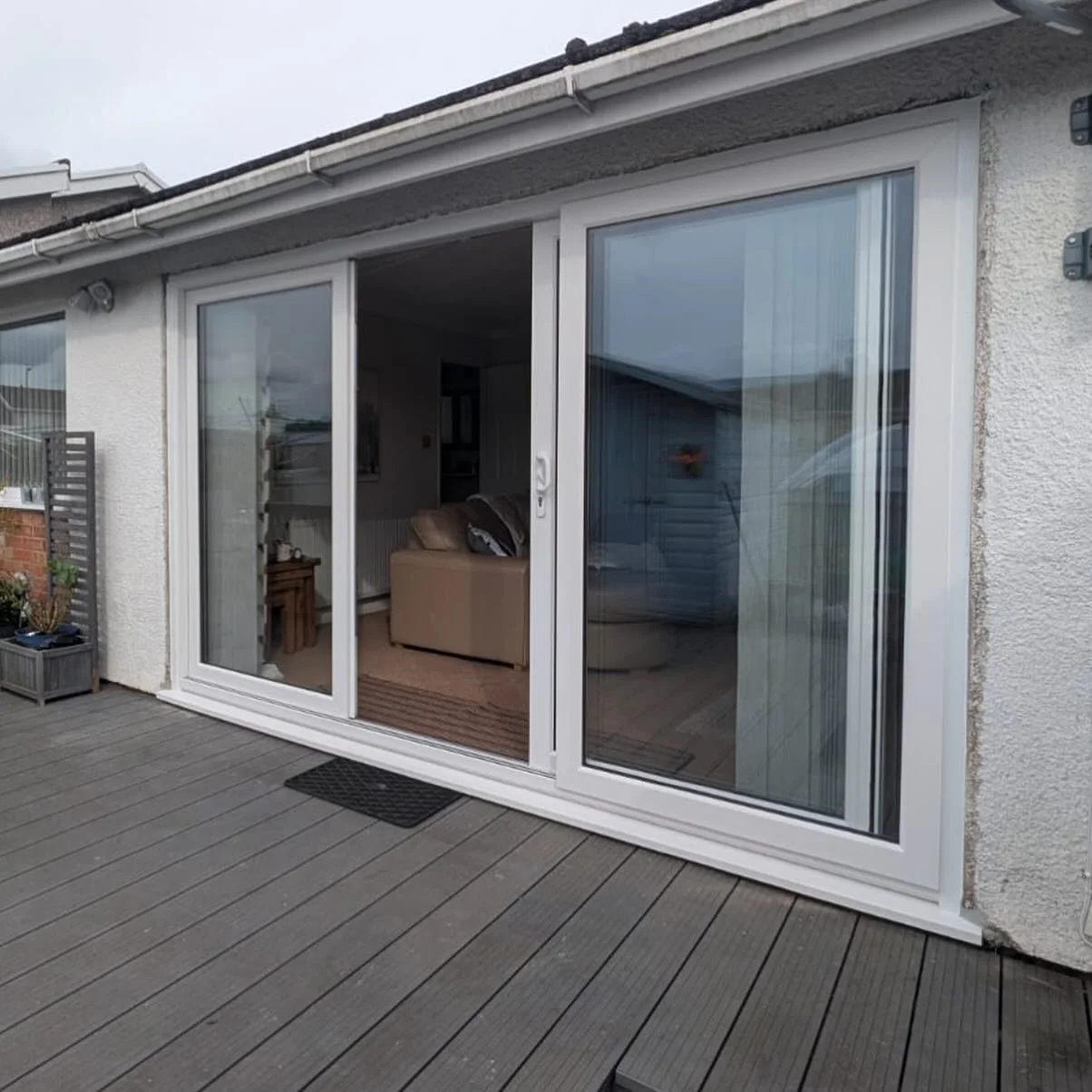This lovely property we&rsquo;ve recently upgraded in Blackwood with a VEKA UPVC Sliding Patio door.

Another happy customer ready for the winter with a thermally efficient, super secure door 🚪 

📞 Book your free survey today 📞 

A+ Rated UPVC Win