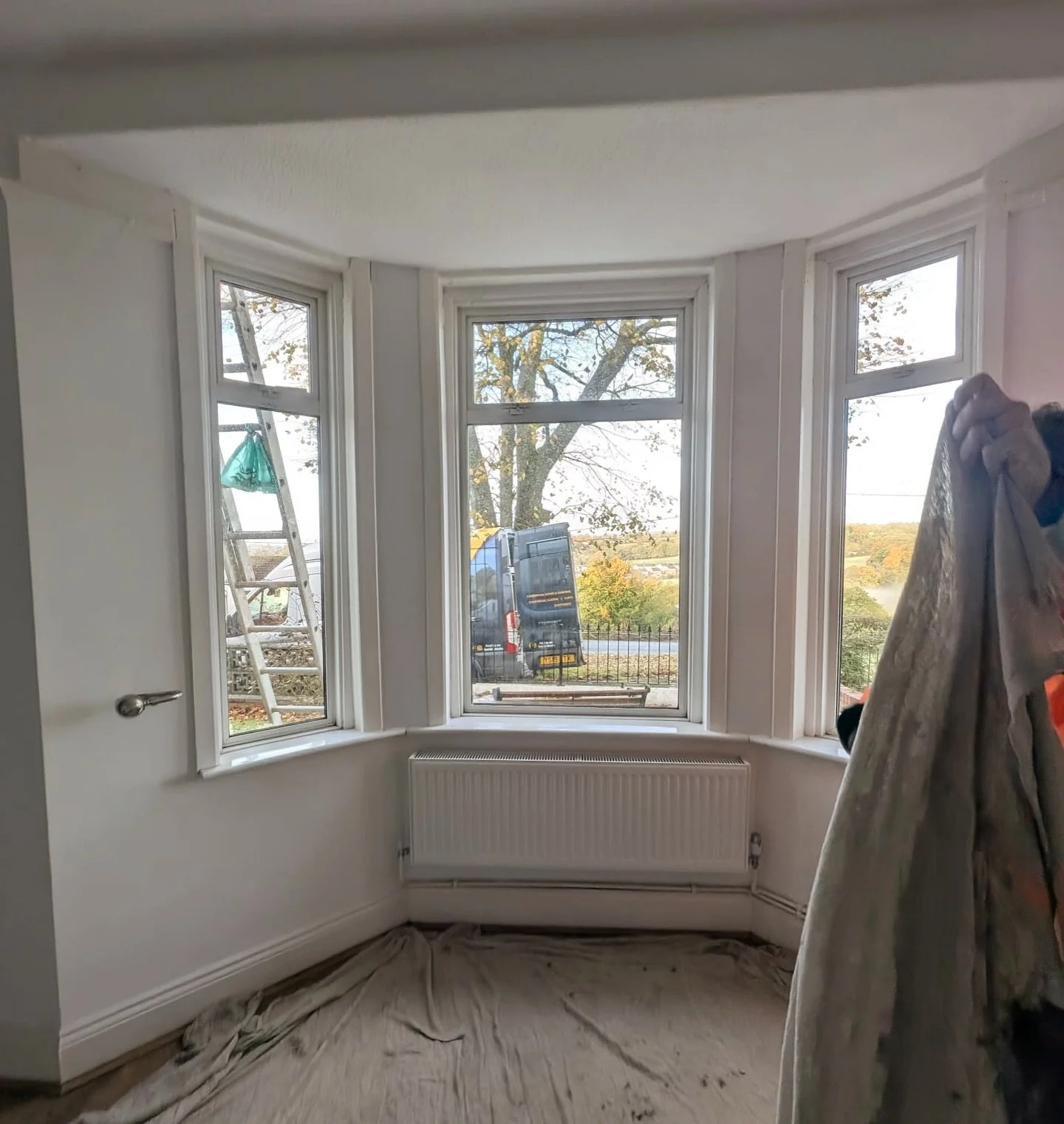 At Essential Glazing Products, we pride ourselves on customer care. Every home is treated with respect, and we always leave it spotless for our customers to enjoy their new upgrade straight away.
It&rsquo;s the little things that make the biggest dif