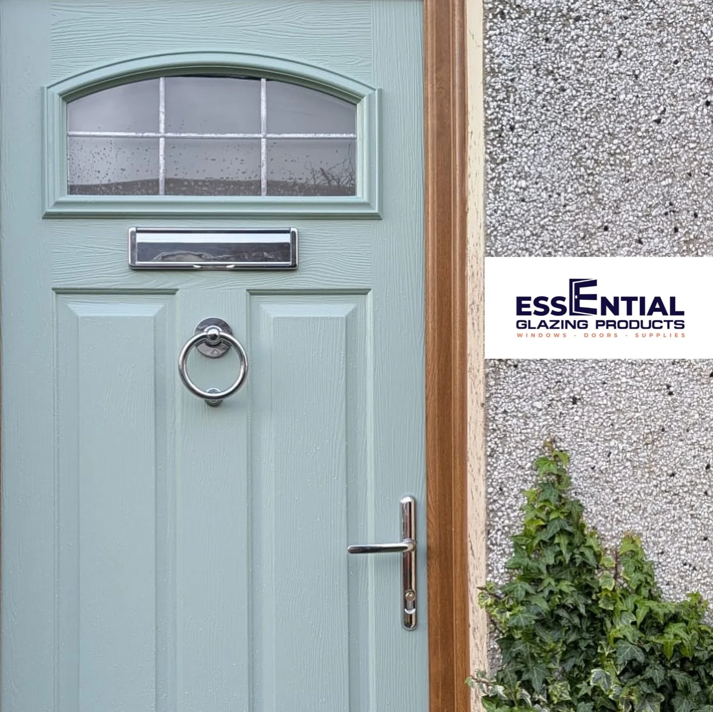 A timeless combination 🚪✨
Chartwell green composite door perfectly paired with a golden oak uPVC frame &mdash; carefully matched to the customer&rsquo;s existing windows for a seamless finish. 

📞 Call: 07878 090434 | 01495 825934
📧 Email: info@es