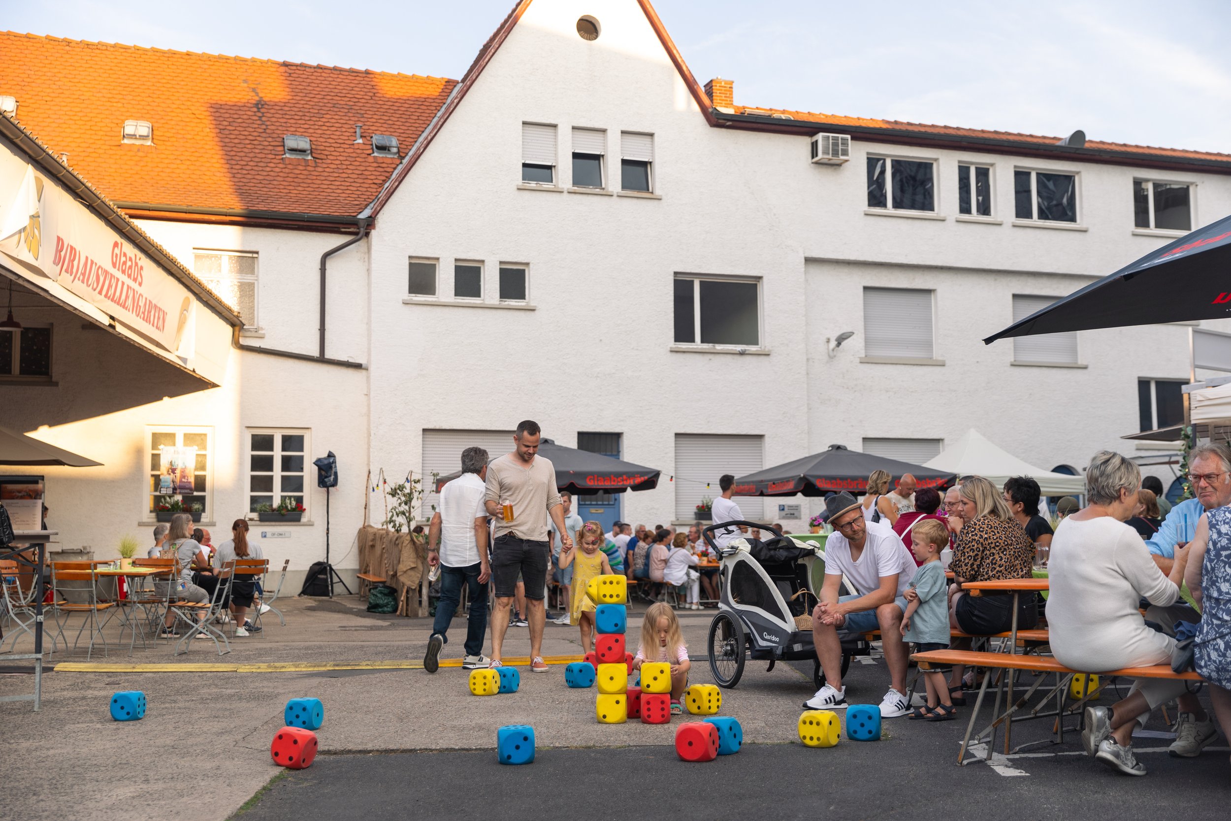 NOICREW_TEDIOUSWORK_ÜberGeldSprichtManNicht_SpielStationen230715_0260_QM5A8113.jpg