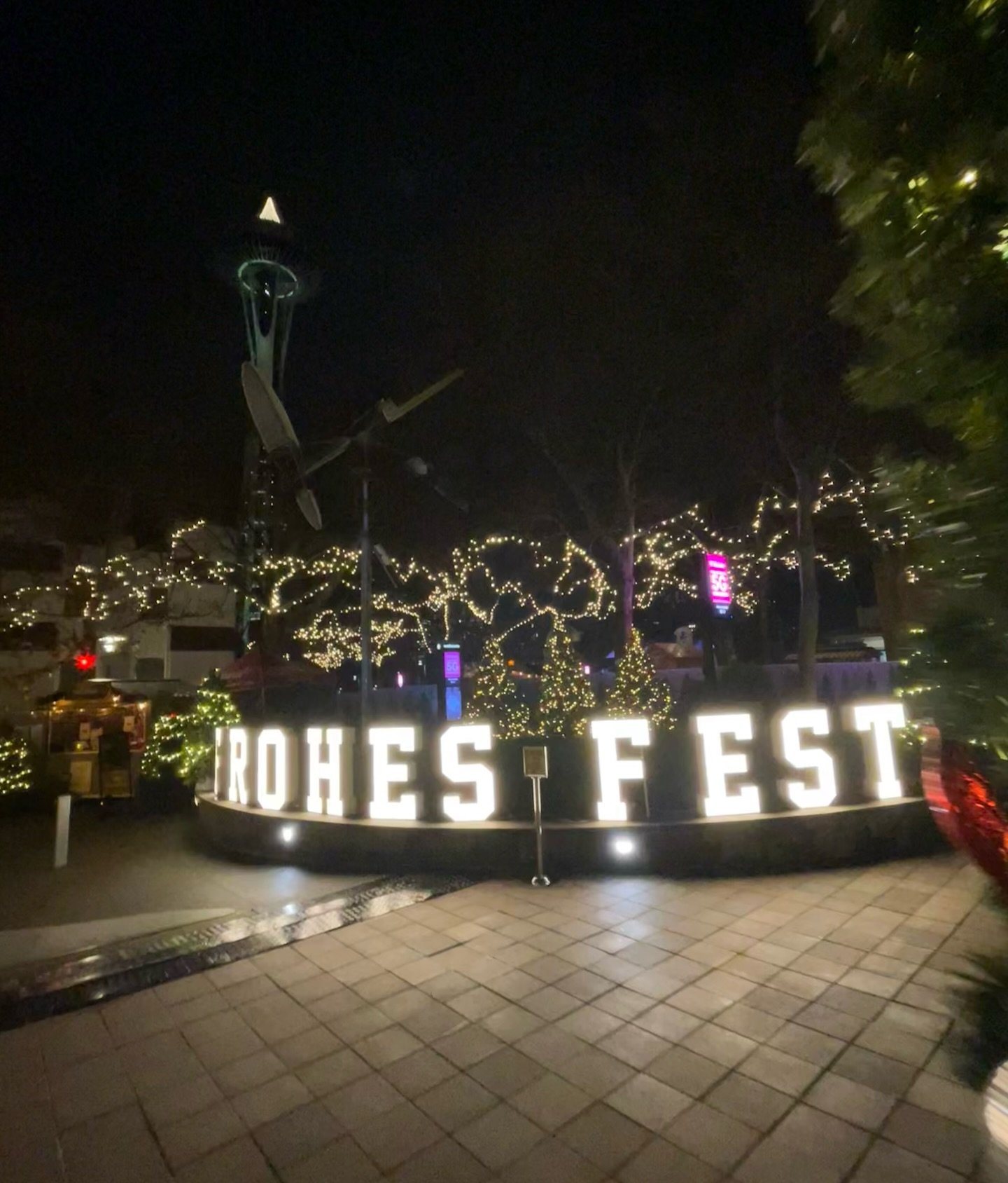 Christmas season is here🤍

#seattlechristmasmarket #Washington