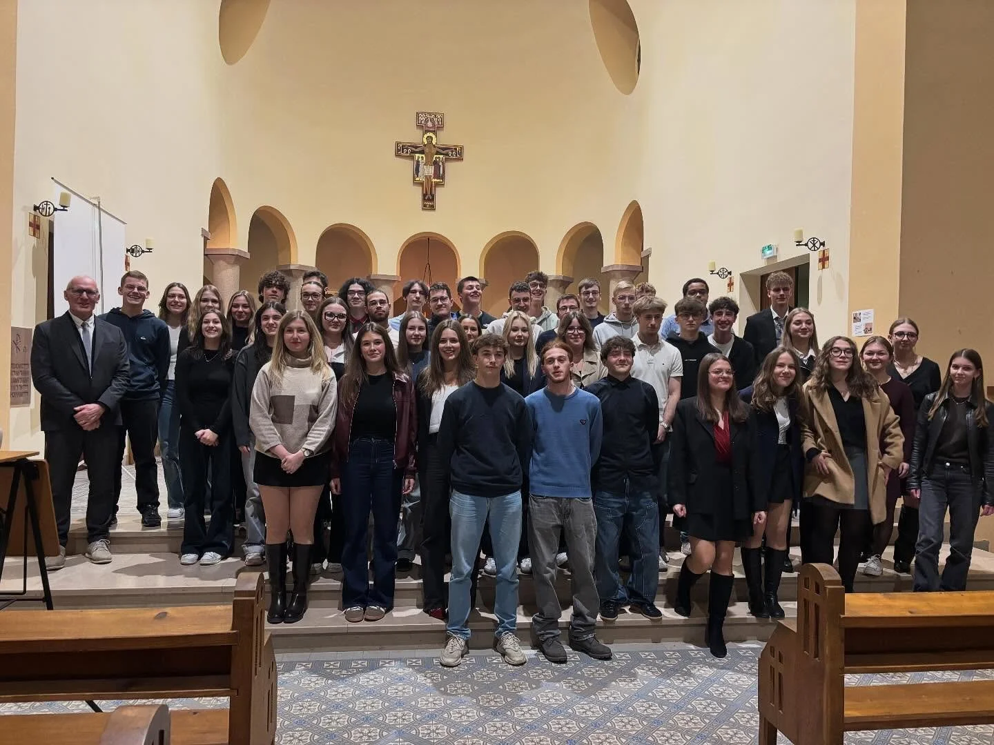 Un grand bravo &agrave; nos &eacute;l&egrave;ves de la Promo 2025 qui ont re&ccedil;u leur dipl&ocirc;me du Bac ce soir !
Une soir&eacute;e riche en fiert&eacute;, &eacute;motions et partages.
Nous sommes honor&eacute;s d&rsquo;avoir accompagn&eacute