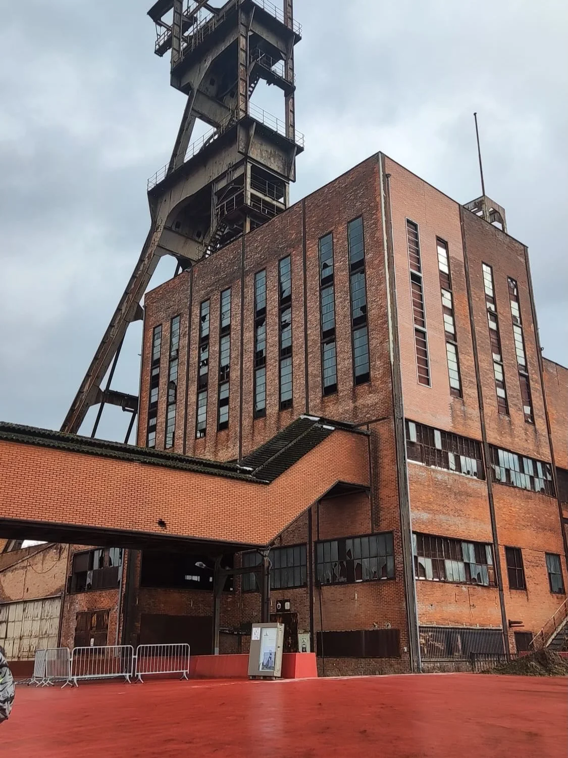 Le jeudi 12 f&eacute;vrier, les &eacute;l&egrave;ves de 4e ont eu l&rsquo;occasion de d&eacute;couvrir le Parc Explor Wendel, un ancien site minier inaugur&eacute; en 1862 dans la commune de Petite-Rosselle.

Au programme de la journ&eacute;e :

La v