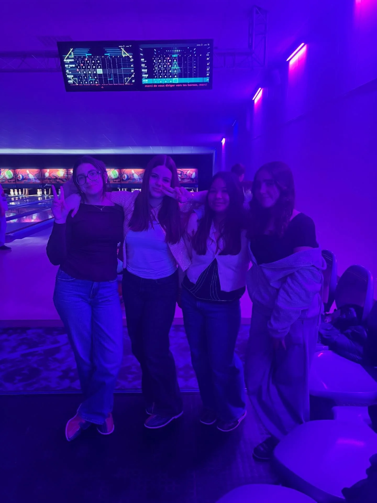 🎳 Sortie bowling pour nos internes de 4e/3e !
Cet apr&egrave;s-midi, les &eacute;l&egrave;ves internes ont profit&eacute; d&rsquo;une sortie au bowling, un moment de d&eacute;tente bien m&eacute;rit&eacute;. Entre strikes, spares et beaucoup de rire