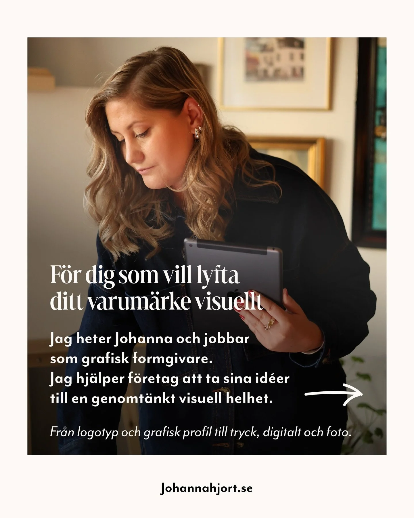 K&auml;nns ditt varum&auml;rke lite spretigt visuellt?

Jag hj&auml;lper f&ouml;retag att skapa en genomt&auml;nkt visuell helhet &ndash; fr&aring;n logotyp och grafisk profil till bilder och material som h&auml;nger ihop.

Har du ett projekt p&aring