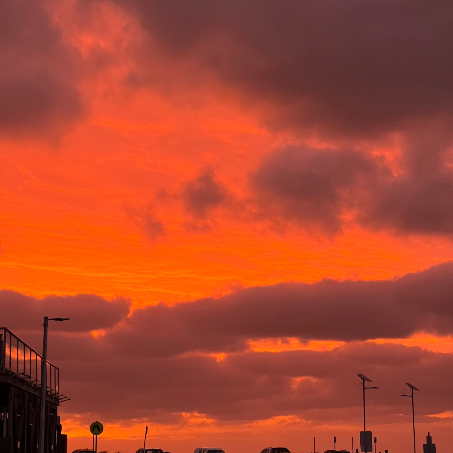 Sunset masterpiece 🌅 

#Bayside #HalfMoonBay #BlackRock #BlackRockVillage #cerberus #CerberusBeachHouse #FishAndChips #OceanView #DinnerWithAView #SupportSmallBusiness ##Bayside #HalfMoonBay #BlackRock #BlackRockVillage #cerberus #CerberusBeachHouse