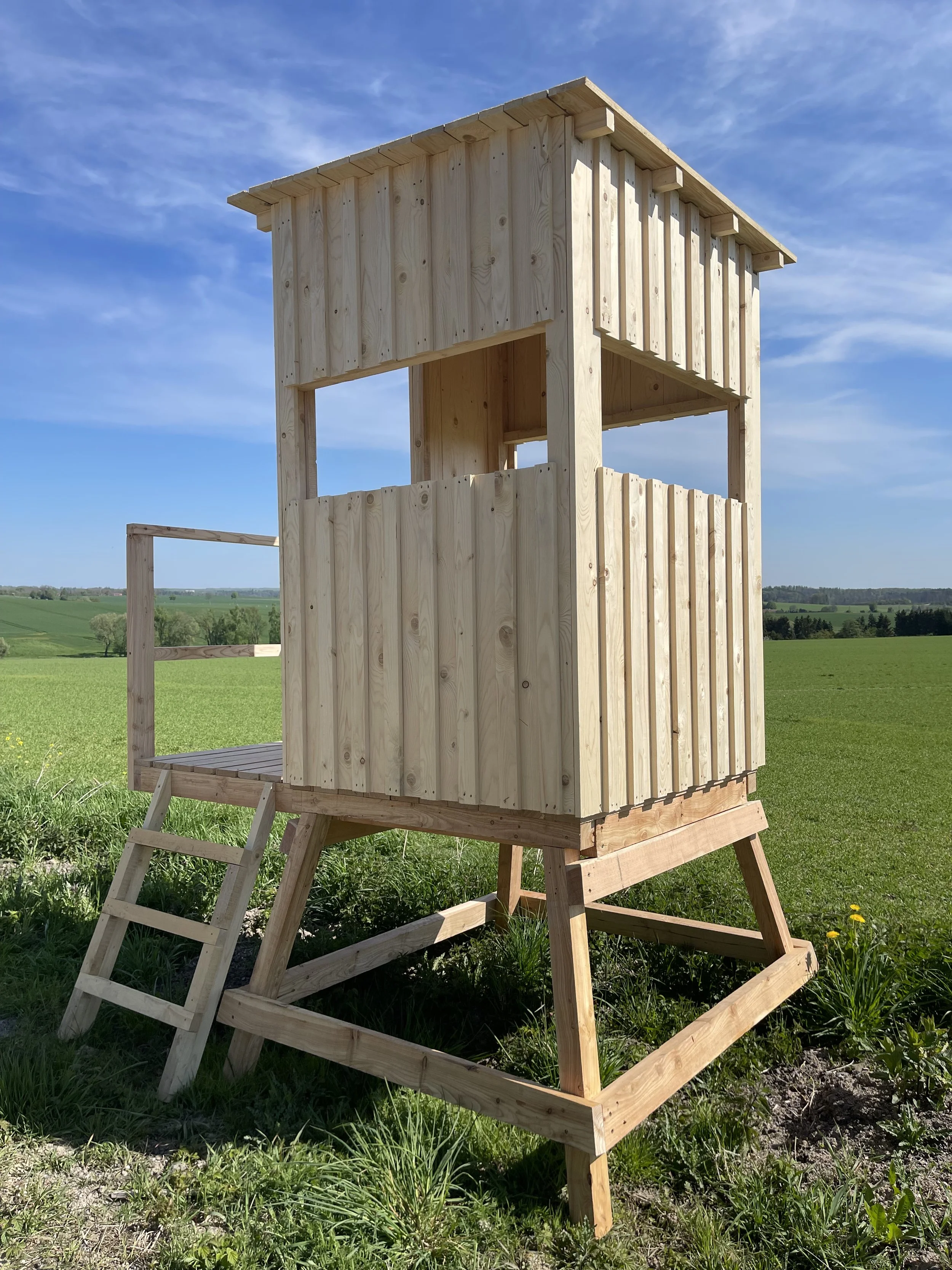 Hochsitz als Bausatz.