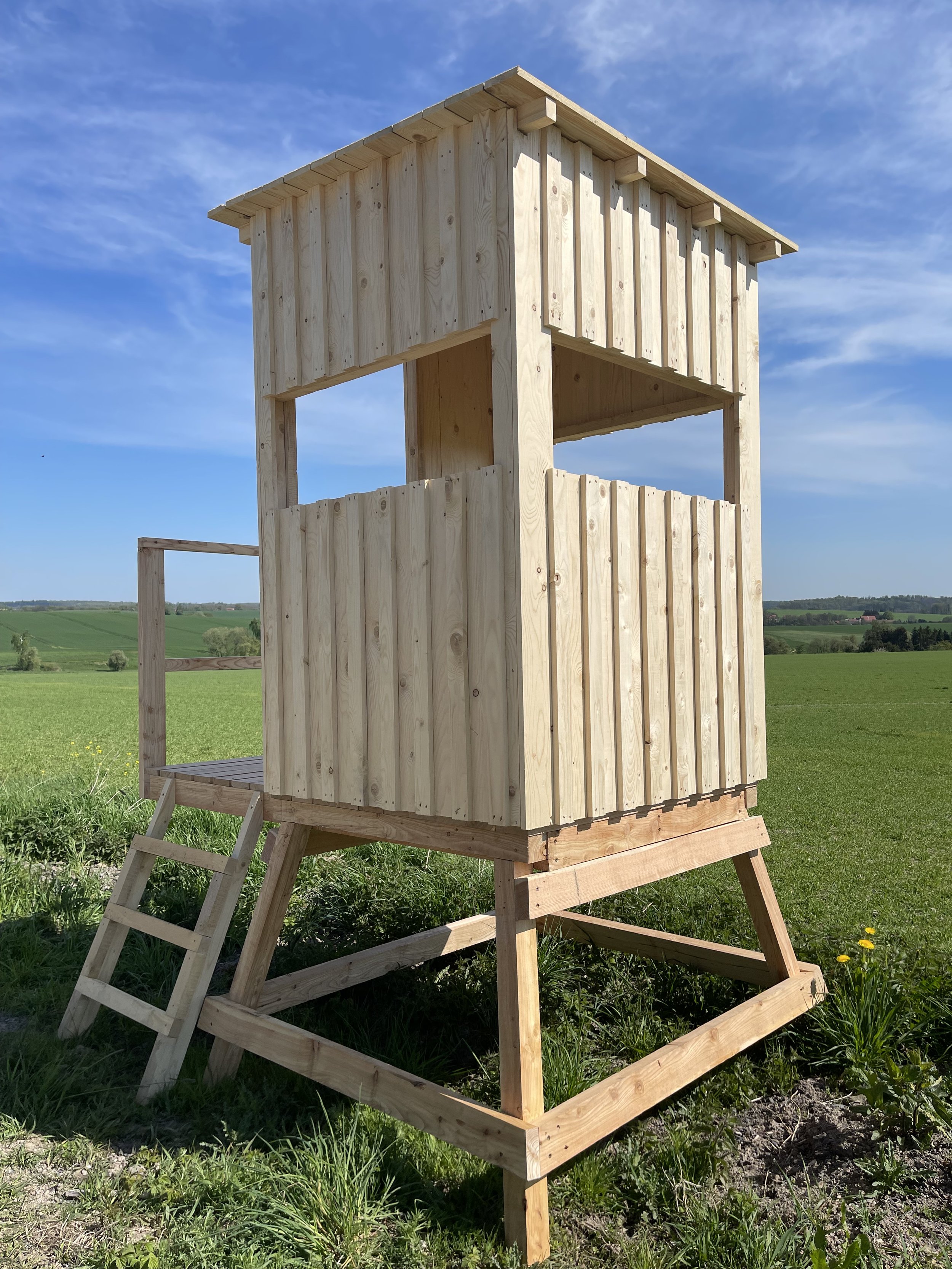 Hochsitz als Bausatz.