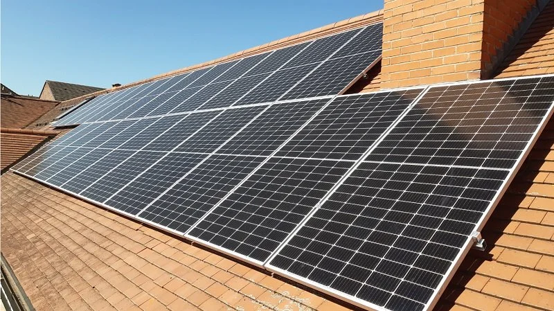 How Solar Panels in Herefordshire can reduce your carbon footprint & energy bills