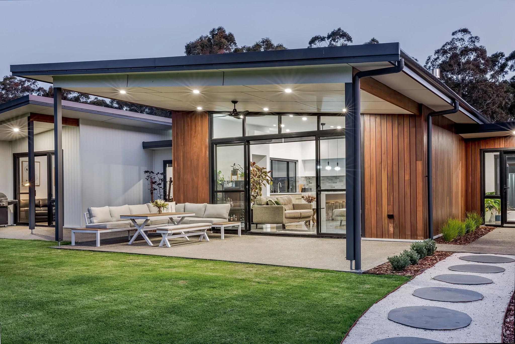 Heron103_Externals-25.jpg