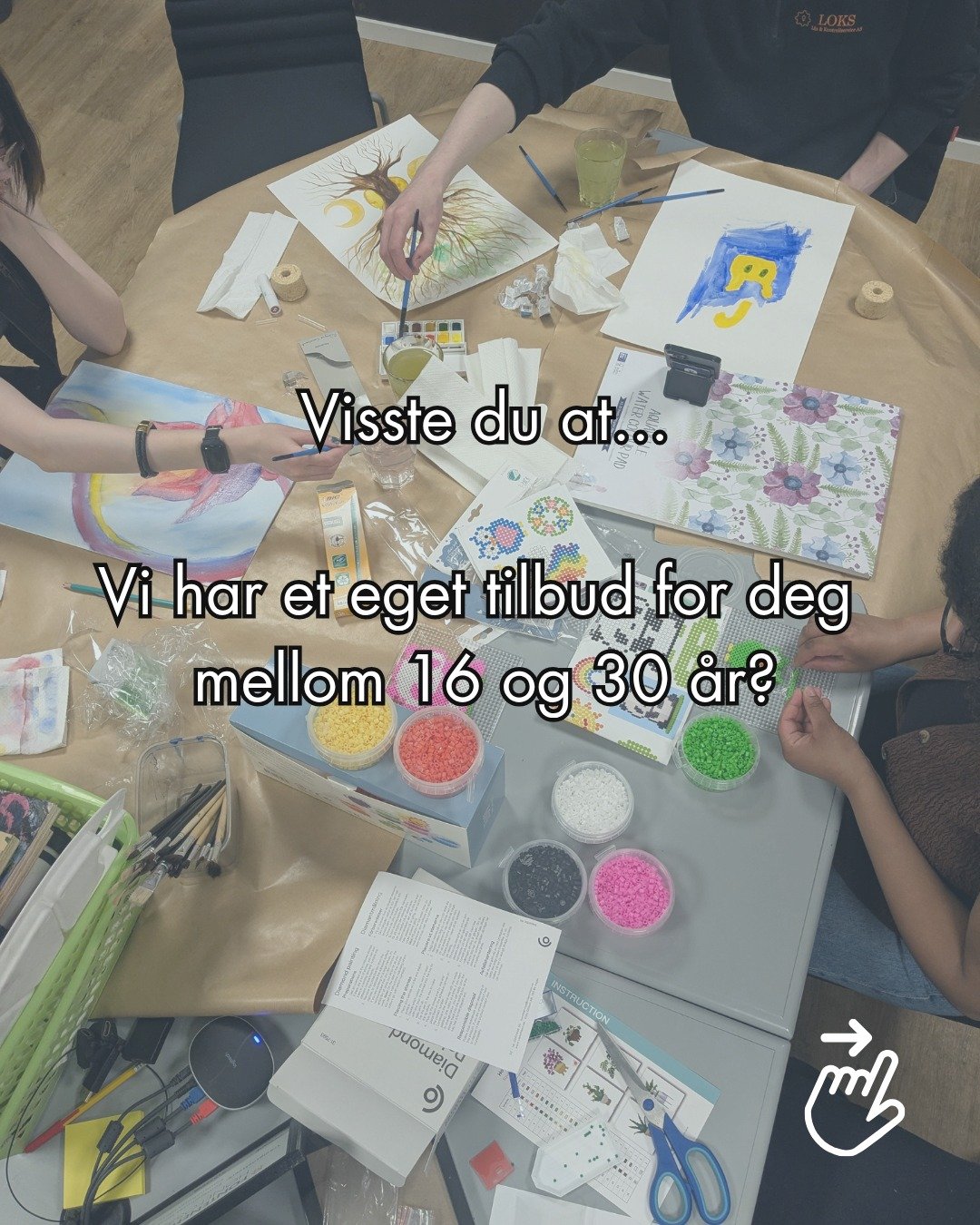 Er du mellom 16&ndash;30 &aring;r? 👋
Unge Voksne er et tilbud for deg som &oslash;nsker et sted &aring; h&oslash;re til, m&oslash;te andre p&aring; samme alder og v&aelig;re med p&aring; ulike aktiviteter 💛

Vi finner p&aring; alt fra spill, mat og