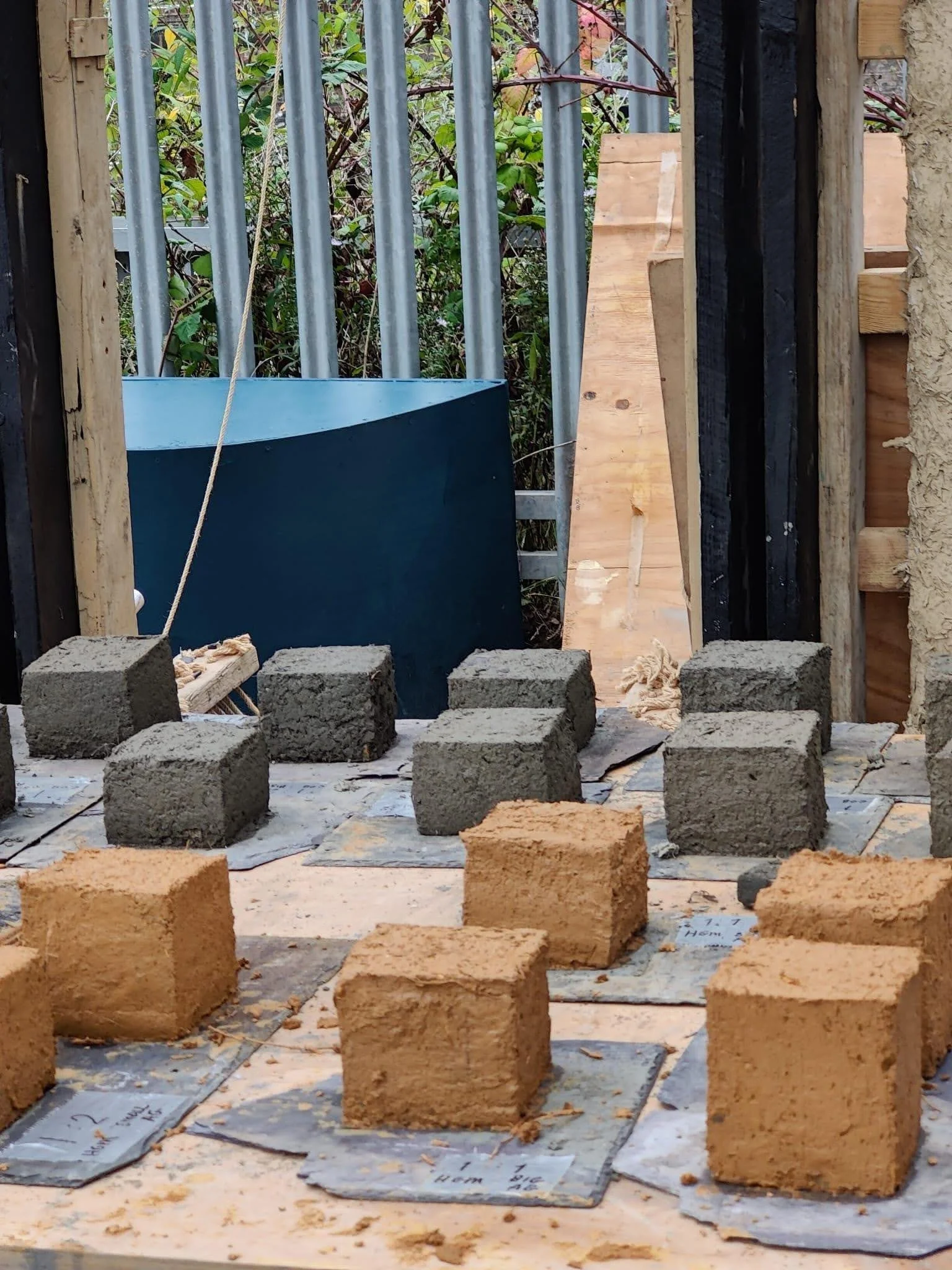 Earth Blocks - The Triangle Site