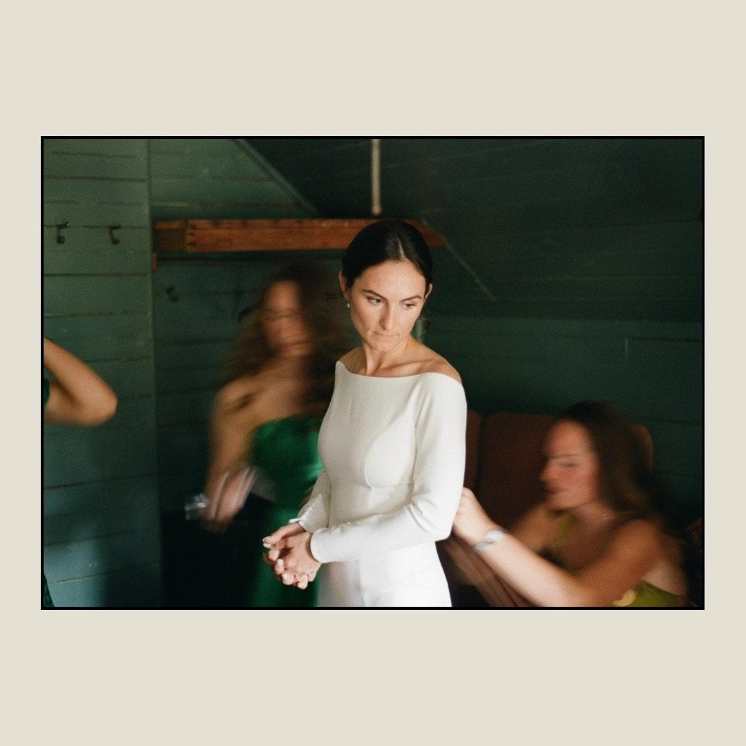 🎞️film from kelseagh + djangos day 

#mainewedding #filmphotos #maineweddingphotographer #bostonweddingphotographer #weddingonfilm