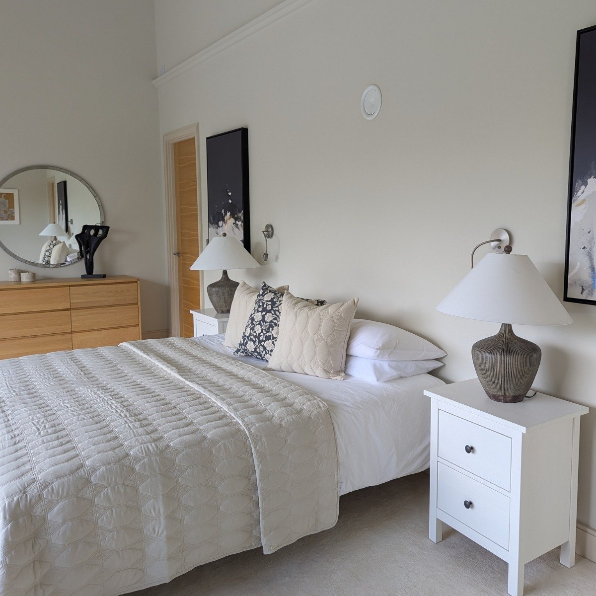 Do you have...

🟡An empty home or room that needs filling?
🟡Or a busy occupied space that needs refining or rethinking?

🟡Do you need to get your property ready to sell?

Here you see a lived in home the owners are wishing to sell. 

Often when st