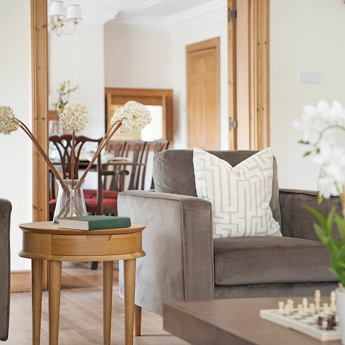 I knew this property was going to challenge me.

🟡It was a very large property
🟡It was dated
🟡There was a lot to do

After a long and unsuccessful stint on the market the owners were keen to sell and willing to invest.

Together we developed a pla