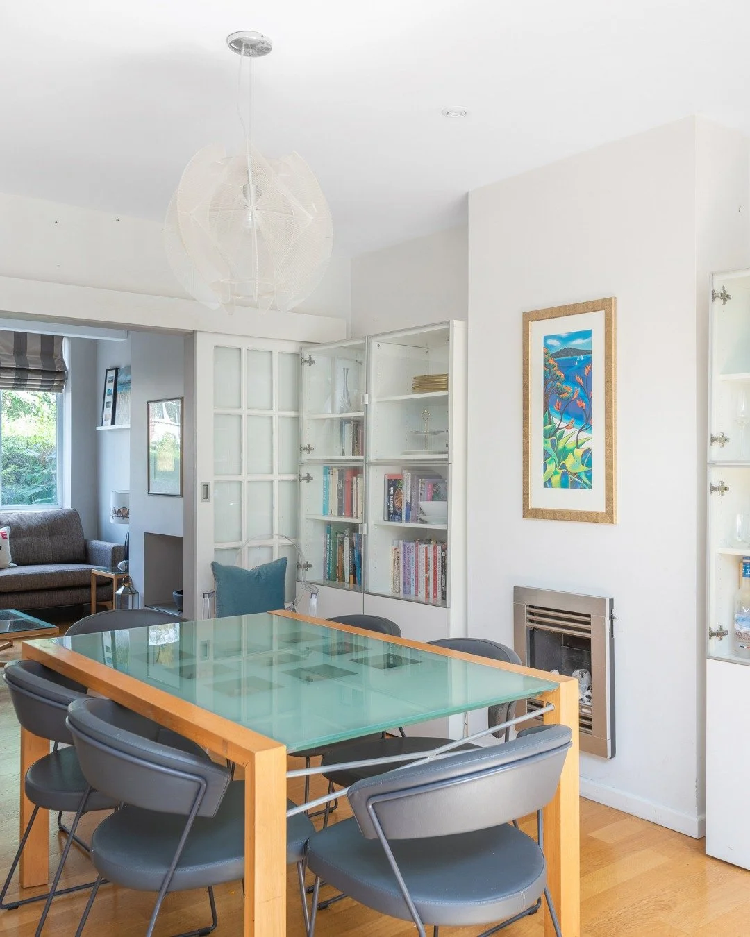 A lot of people don&rsquo;t want to spend money on a home they&rsquo;re trying to sell.

Which is fair.

But if it&rsquo;s not selling, this investment can really change things.

And often it costs less than your first price reduction.

Get in Touch 