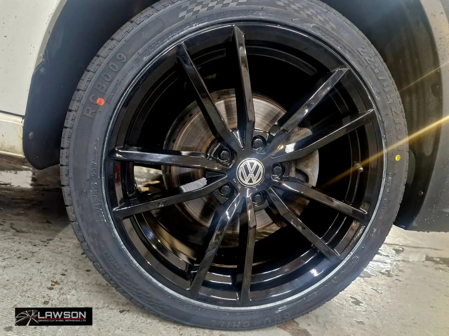 #newwheelday for Elizabeth's #vwcaddy, now showing off it's 18inch Gloss Black VW Pretoria style Alloy Wheels and Tyre Package 👍
Many thanks for the custom.

#Swadlincote #overseal #Derbyshire #Staffordshire 
For any information, advice or booking e