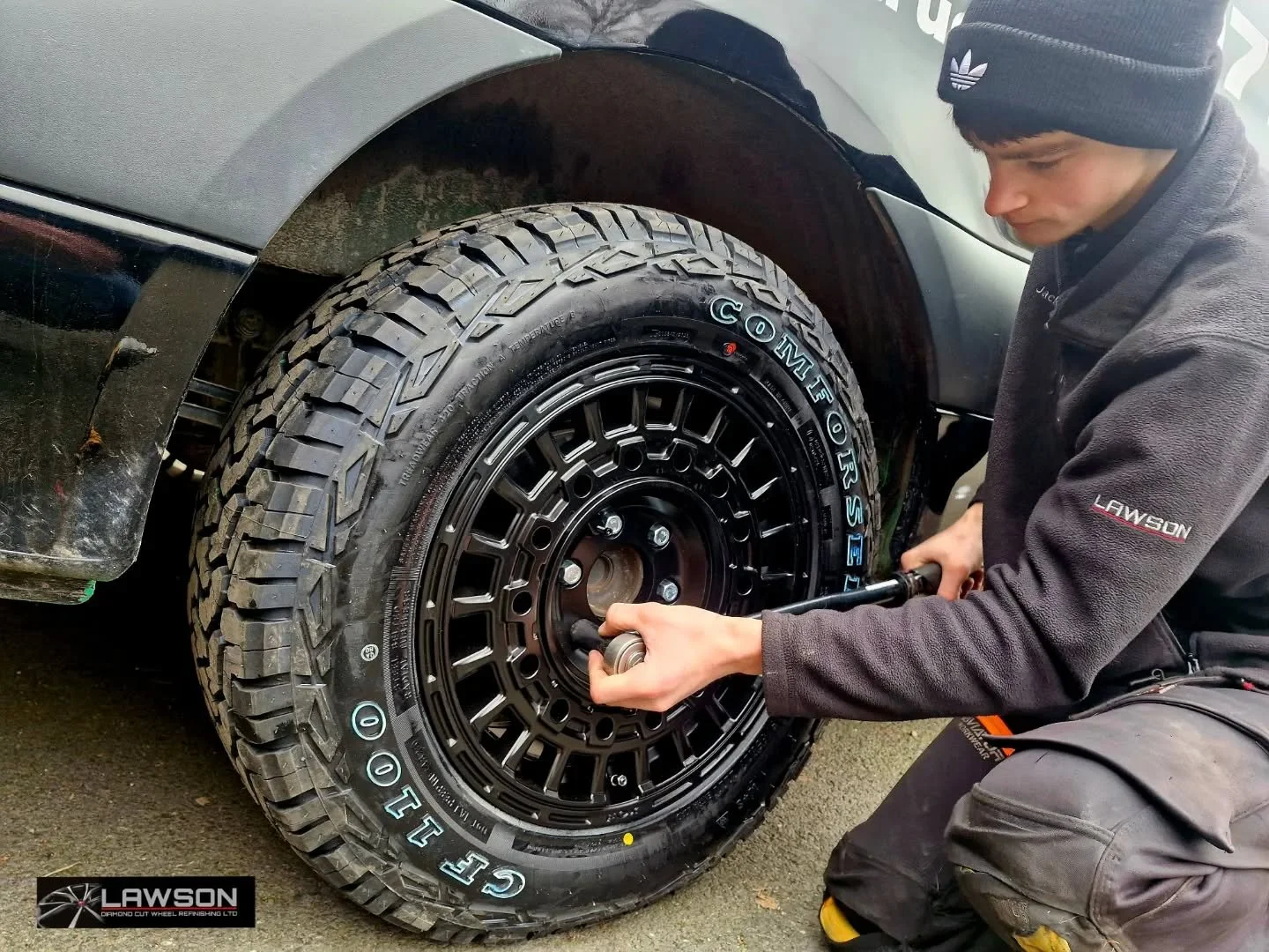 #newwheelday for Ben (again) on another company van... Fox wheels and tyres supplied and fitted 👌 #mercedessprinter 

We also supply brands including:

TeamDynamics, Velare, DRC, Calibre, Autec, Borbet, Strom
Supermetal, Riviera, Momo, and 
Dezent a