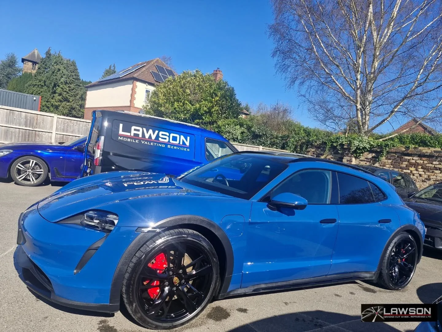 This #taycan and #etron left us today after full wheel refurbs, smart repairs and Valets 👍

Our services include:
Diamond Cut Wheel Repairs ✔️
Standard Alloy Repairs ✔️
Vehicle Valeting ✔️
Ceramic Coatings ✔️
Machine Polishing ✔️
Top brand Alloy Whe