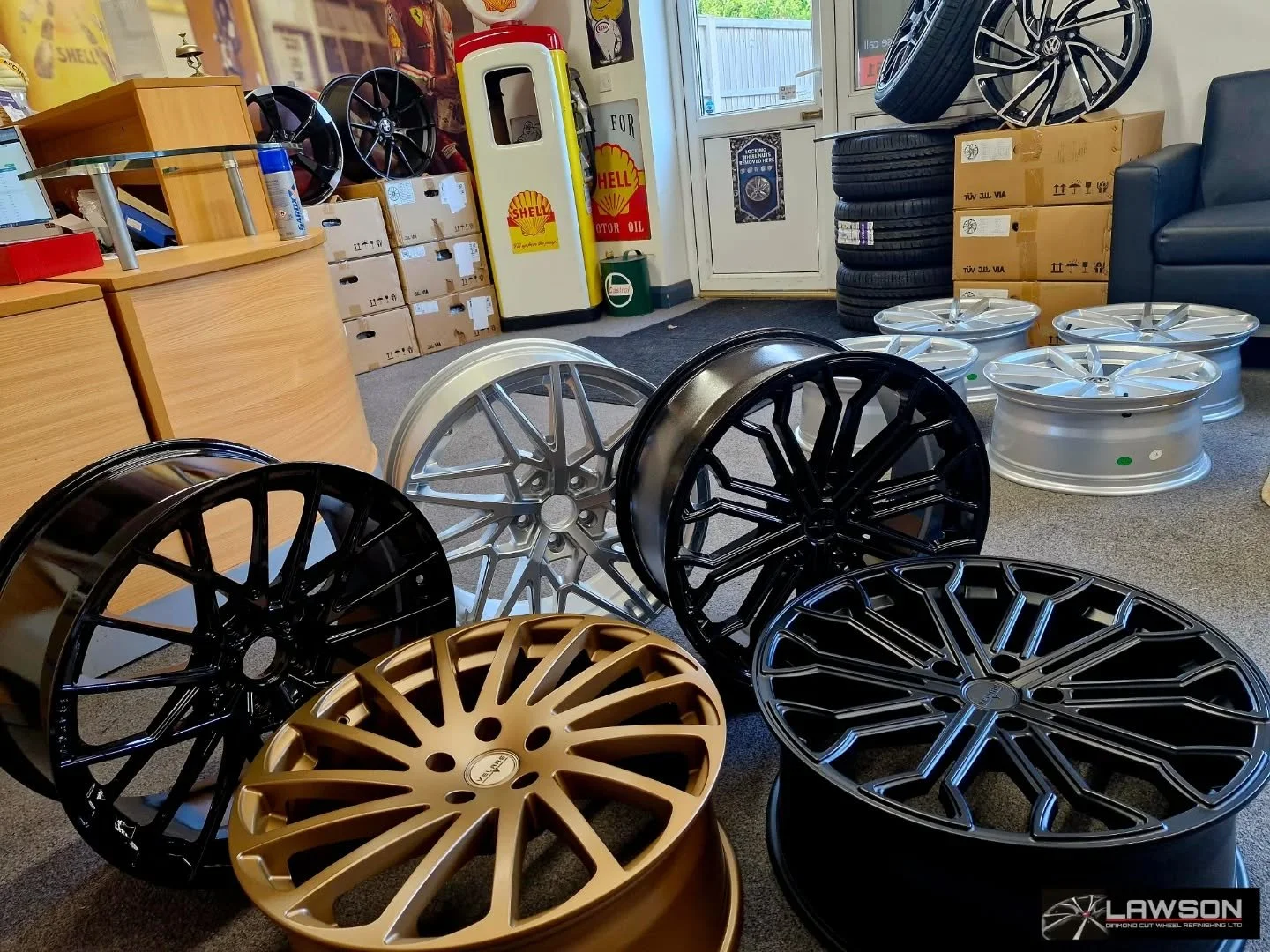 We have a large selection of Velare Wheels ready to go with 5x120 and 5x108 fitment in 20" in multiple colours 👌

To suit Volkswagon Transporter and BMW.

VLR-06 VLR-07 VLR-06 and VLR-11

Give us a call for all your Alloy wheel needs.

01283 39