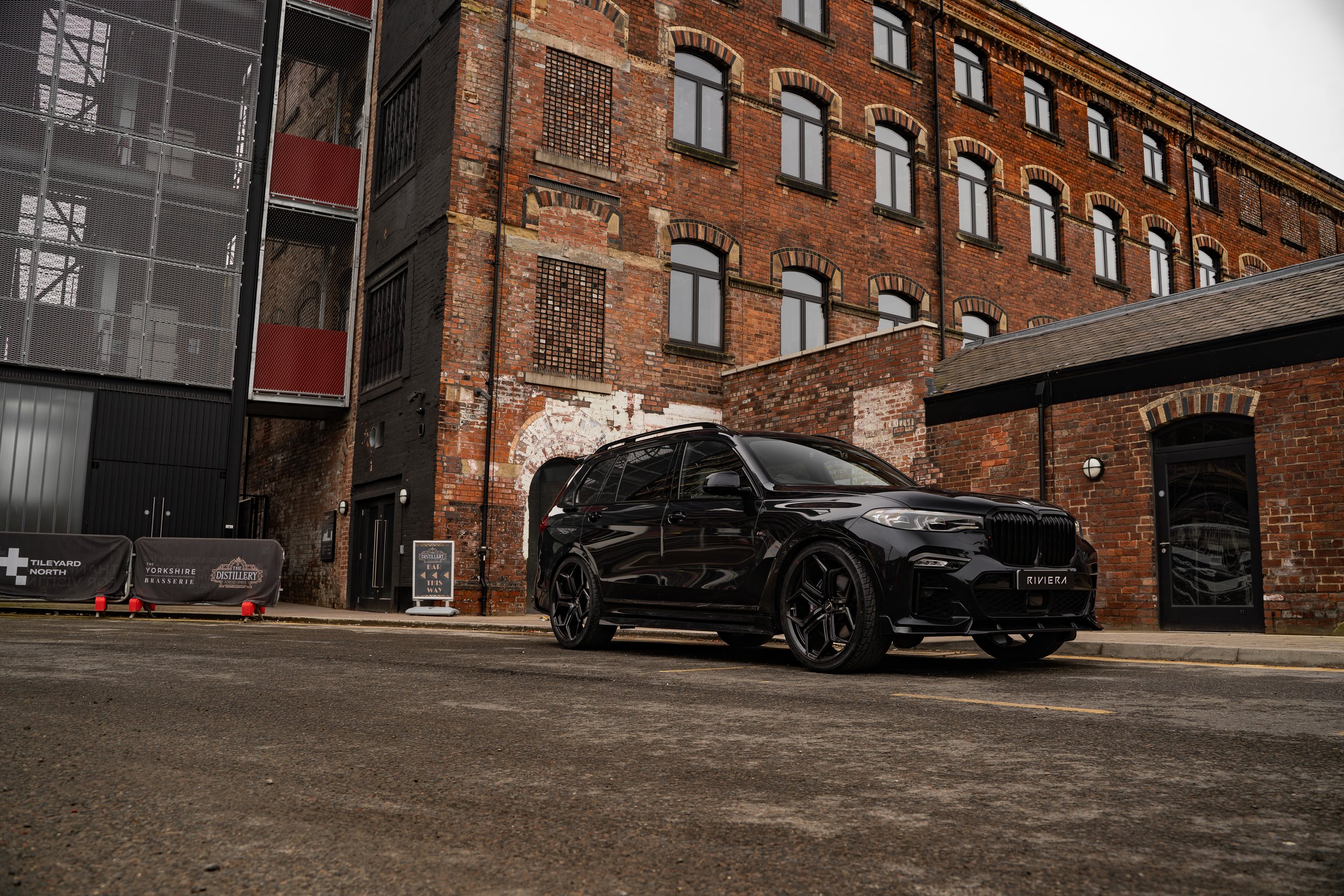 BMW X7 G07 Riviera RF7 Gloss Black 12.jpg
