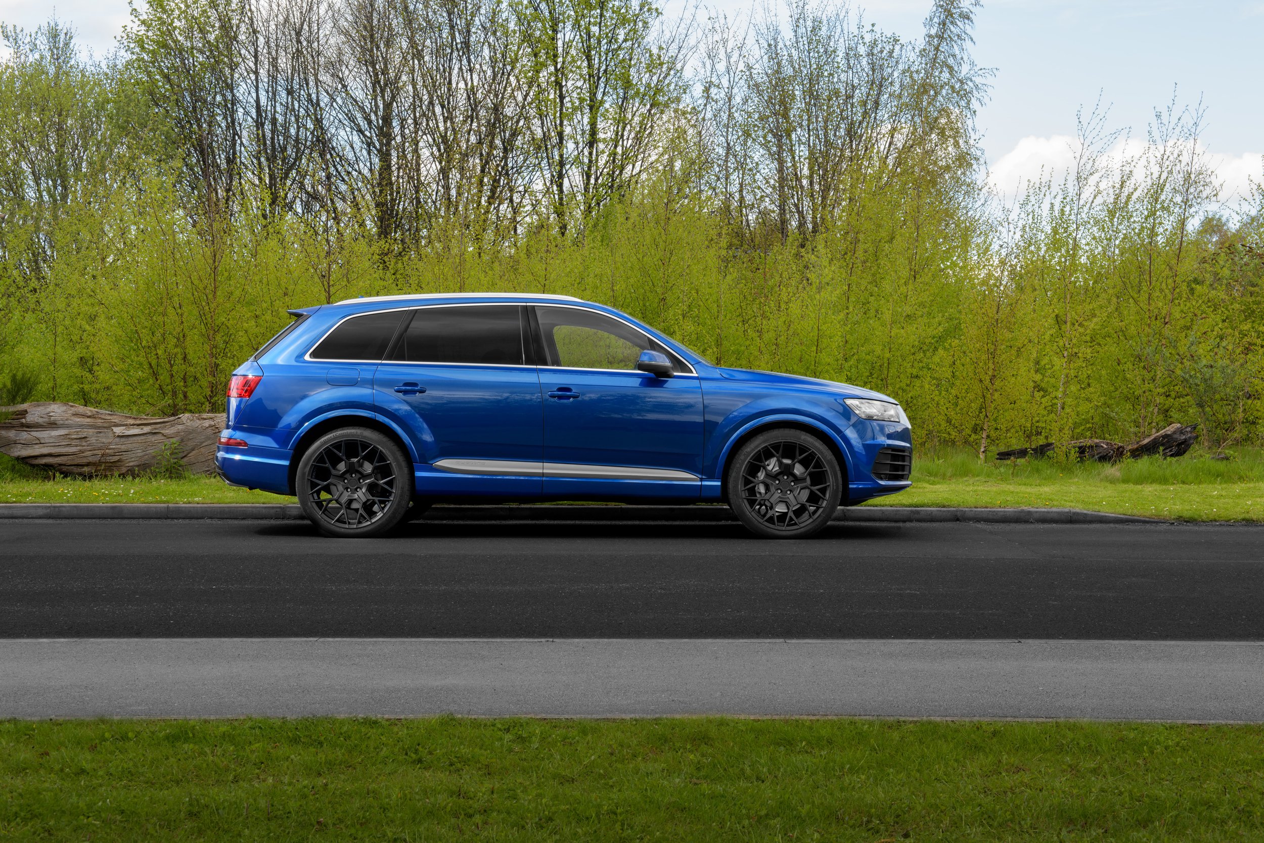 Audi Q7 Velare VLR02 Matt Graphite 3.jpg