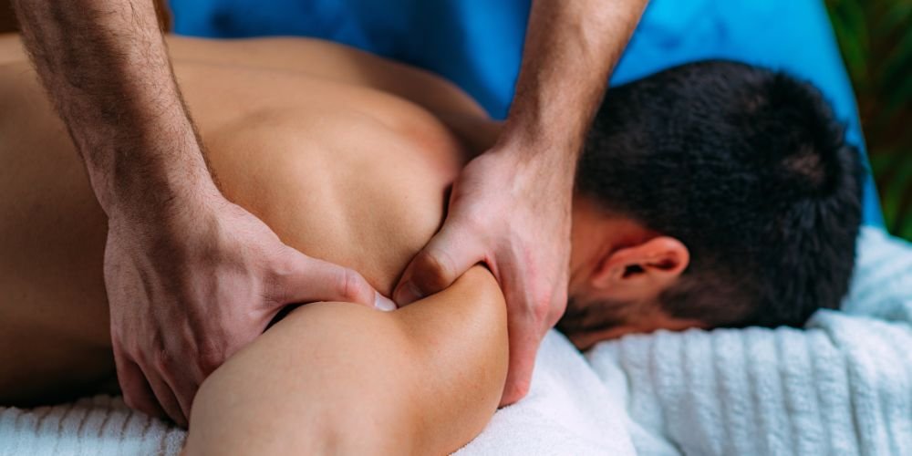 How Sports Massage Therapy Speeds Up Recovery from Sports Injuries
