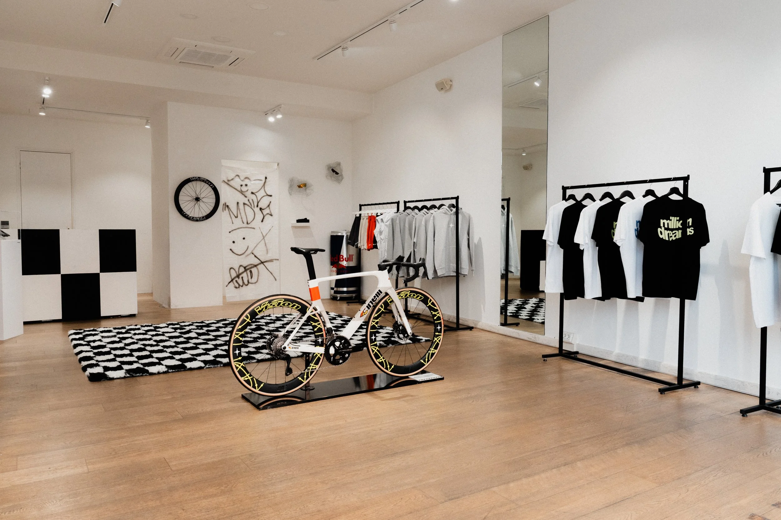 MILLIONDREAMS-SHOP-25.jpg