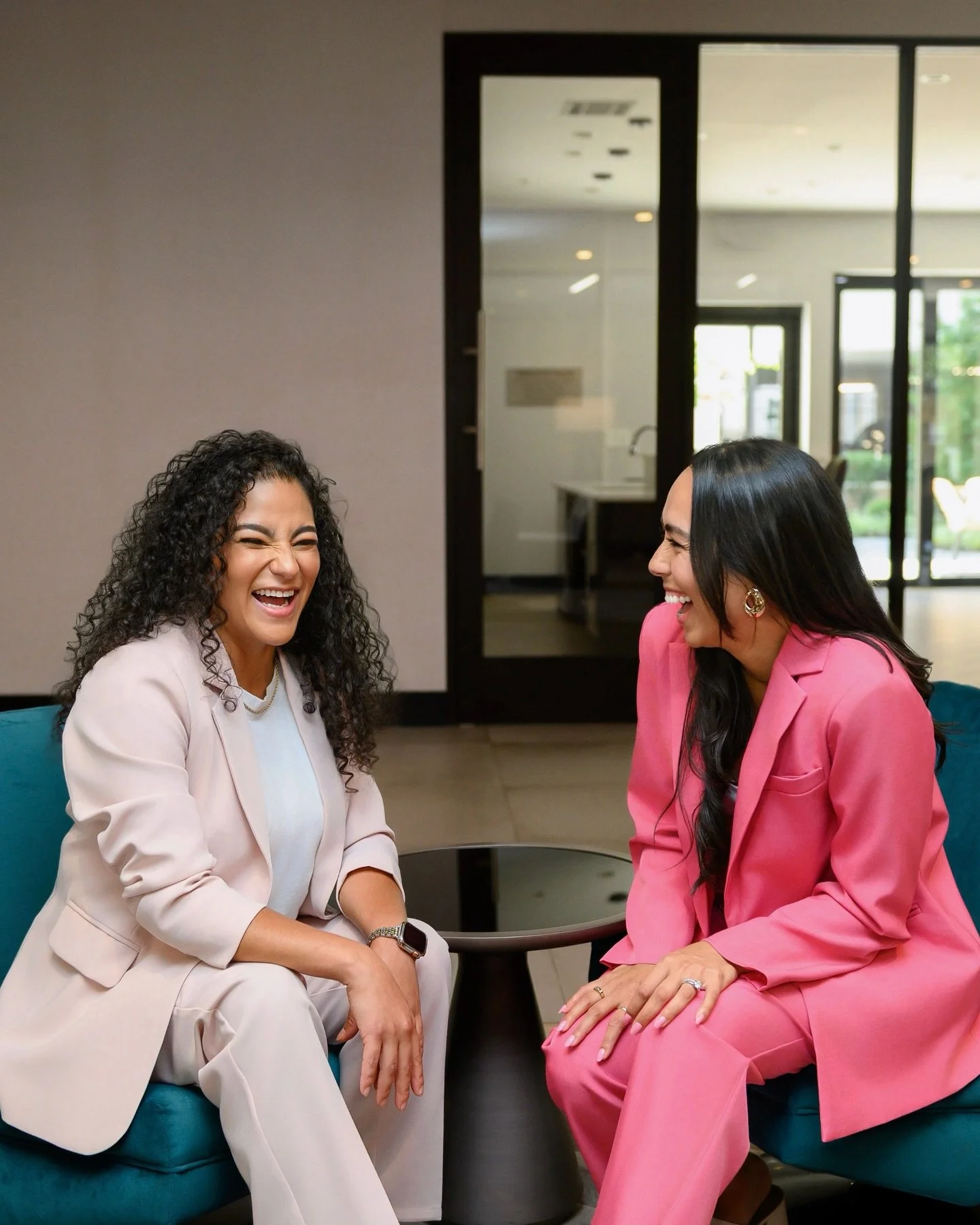 Moira said it best&hellip; when one of us shines, all of us shine! ✨ There&rsquo;s nothing better than having a biz bestie who&rsquo;s just as unhinged (I mean determined) and committed to make it ALL happen. 😂

Repost because I HAD to use this cute