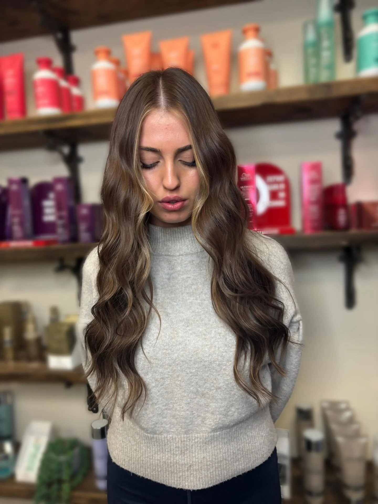 Obsessed with this seamless colour refresh + natural tape extensions 🤍
Soft, blended, and seriously undetectable &mdash; the perfect way to add length and fullness while keeping it effortless.

Our Stylist Hannah will soon be on the lookout for tape