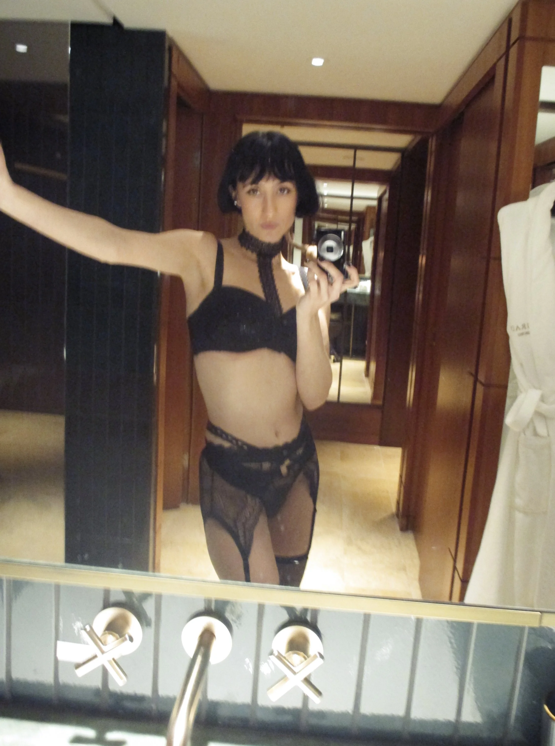 Nylon Fetish - Mistress Beate