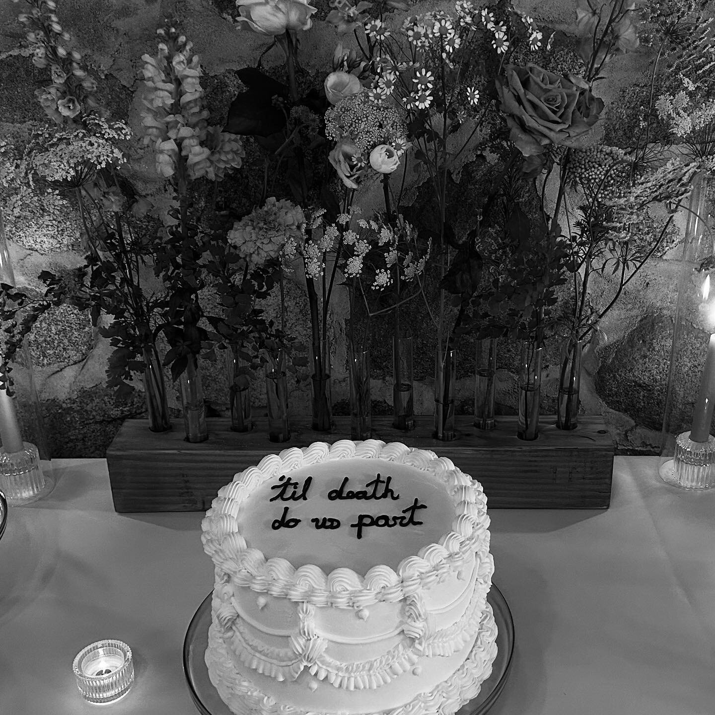 Til Death Do Us Part ✨ 

The trend of personal + small cakes with dessert tables filled with assortments of sweets has been prevalent this year.
We approve ✨ 
#weddingcoordination