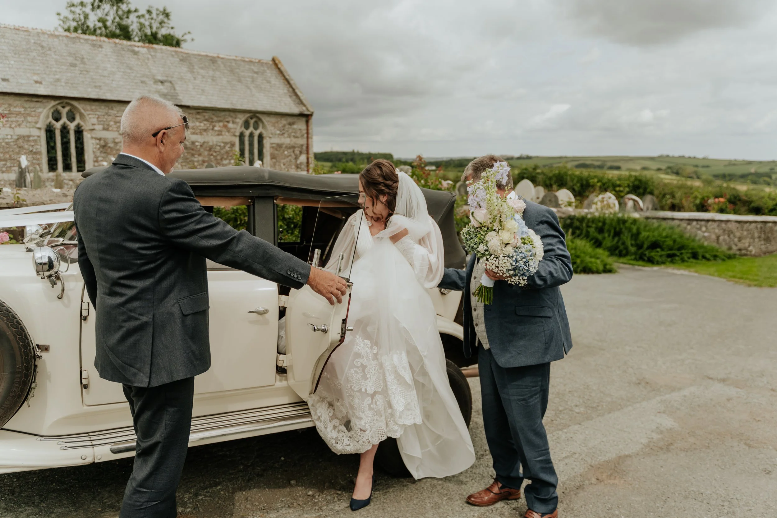 E&R_Ceremony-16.jpg
