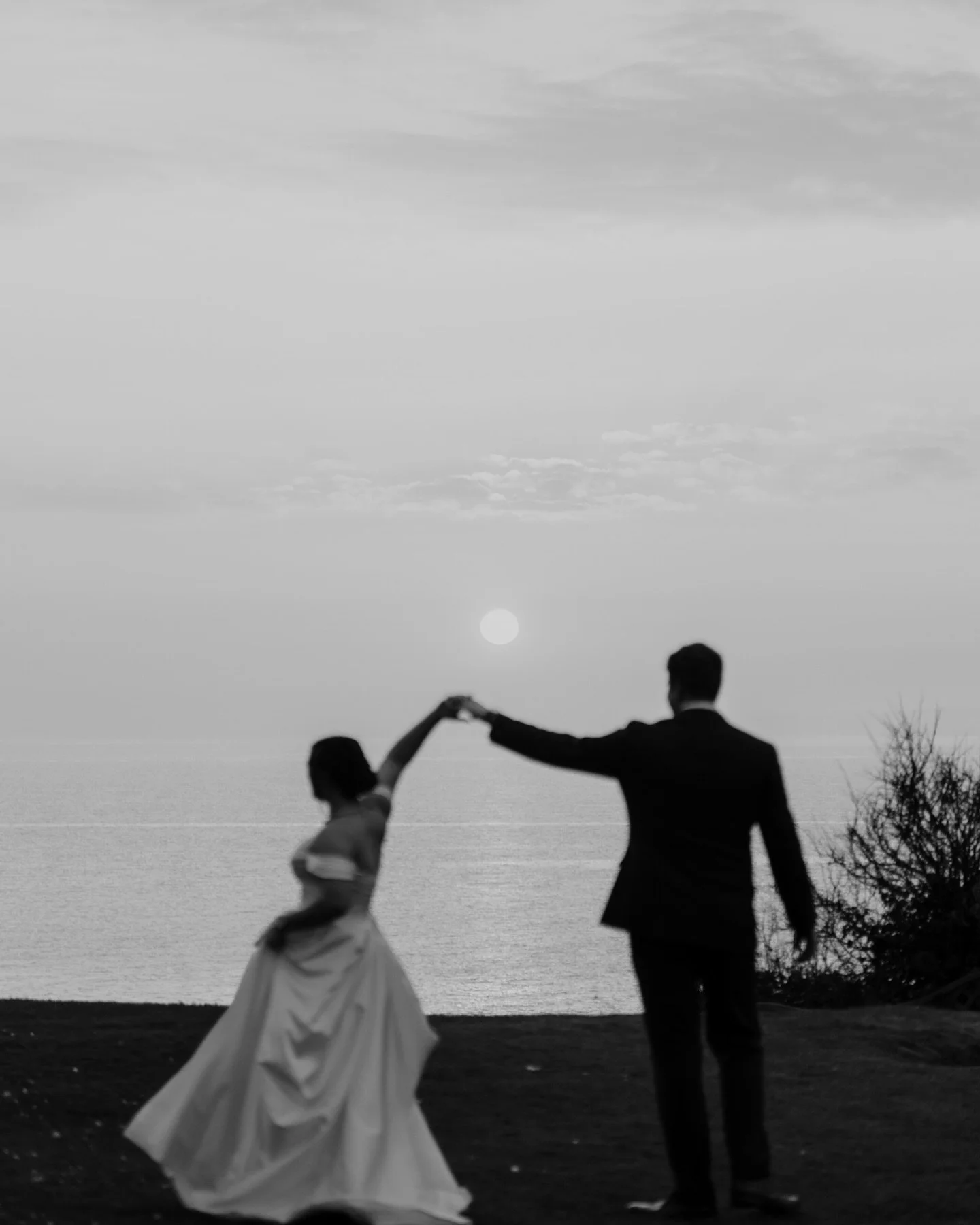 Jack &amp; Hannah&rsquo;s day @polhawnfort 

From private vows, walks on the beach, a STUNNING ceremony and so many beautiful family moments&hellip;this day was so lovely. Working on this gallery right now is bringing so much joy 💛