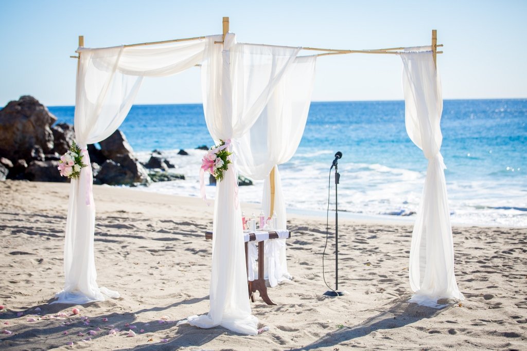 beach-wedding-canopy_587c30a4e9cf3.jpg